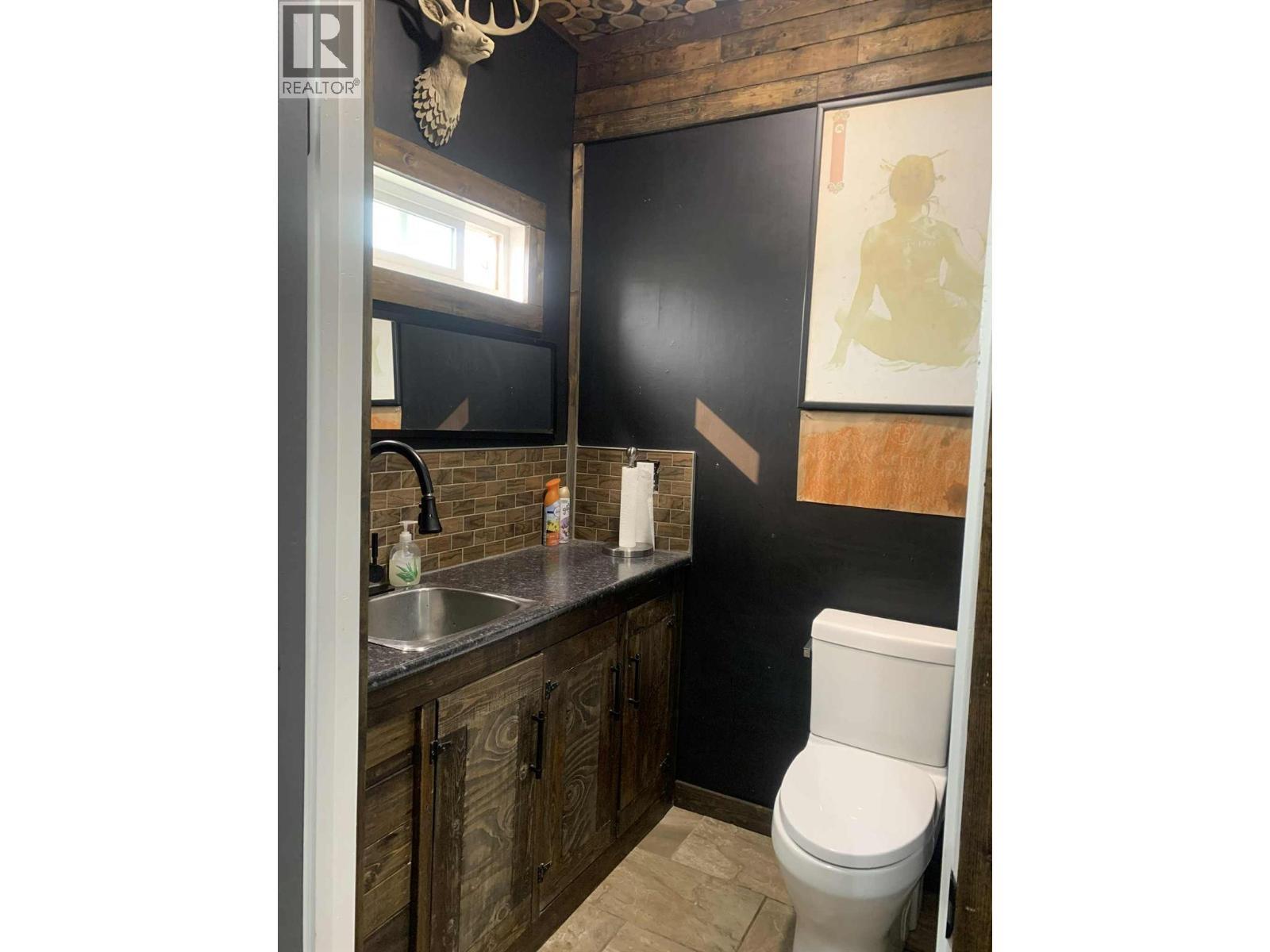 4720 52 Street Nw, Chetwynd, BC