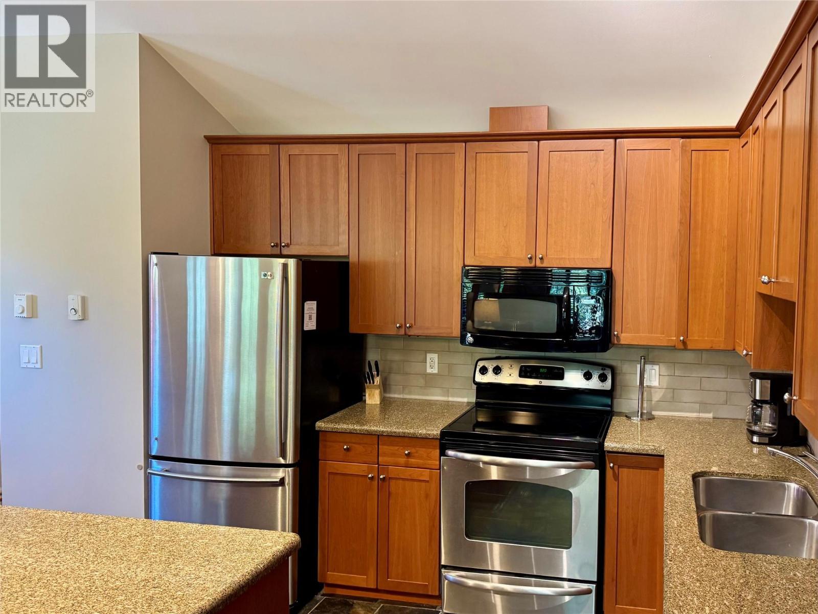 47 Rivermount Place Unit# 101B, Fernie, BC - Indoor Photo Showing Kitchen With Double Sink