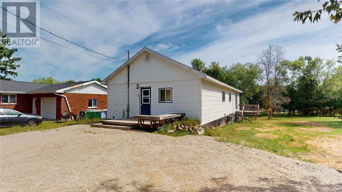 4 New Street, Gore Bay, ON - Outdoor
