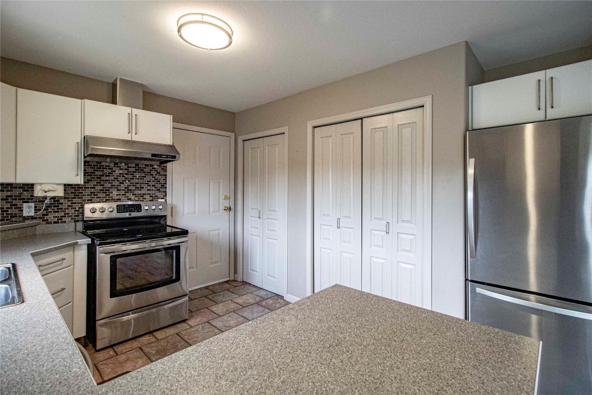 49-1840 Oliver Ranch Road, Okanagan Falls, BC - Indoor Photo Showing Kitchen With Double Sink