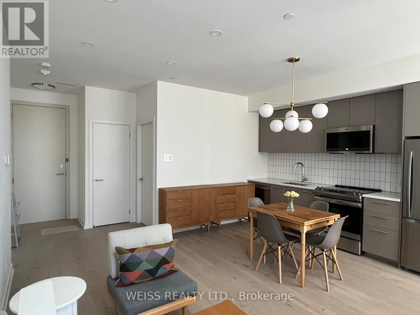 101 - 101 Cathedral High Street, Markham, ON - Indoor Photo Showing Other Room