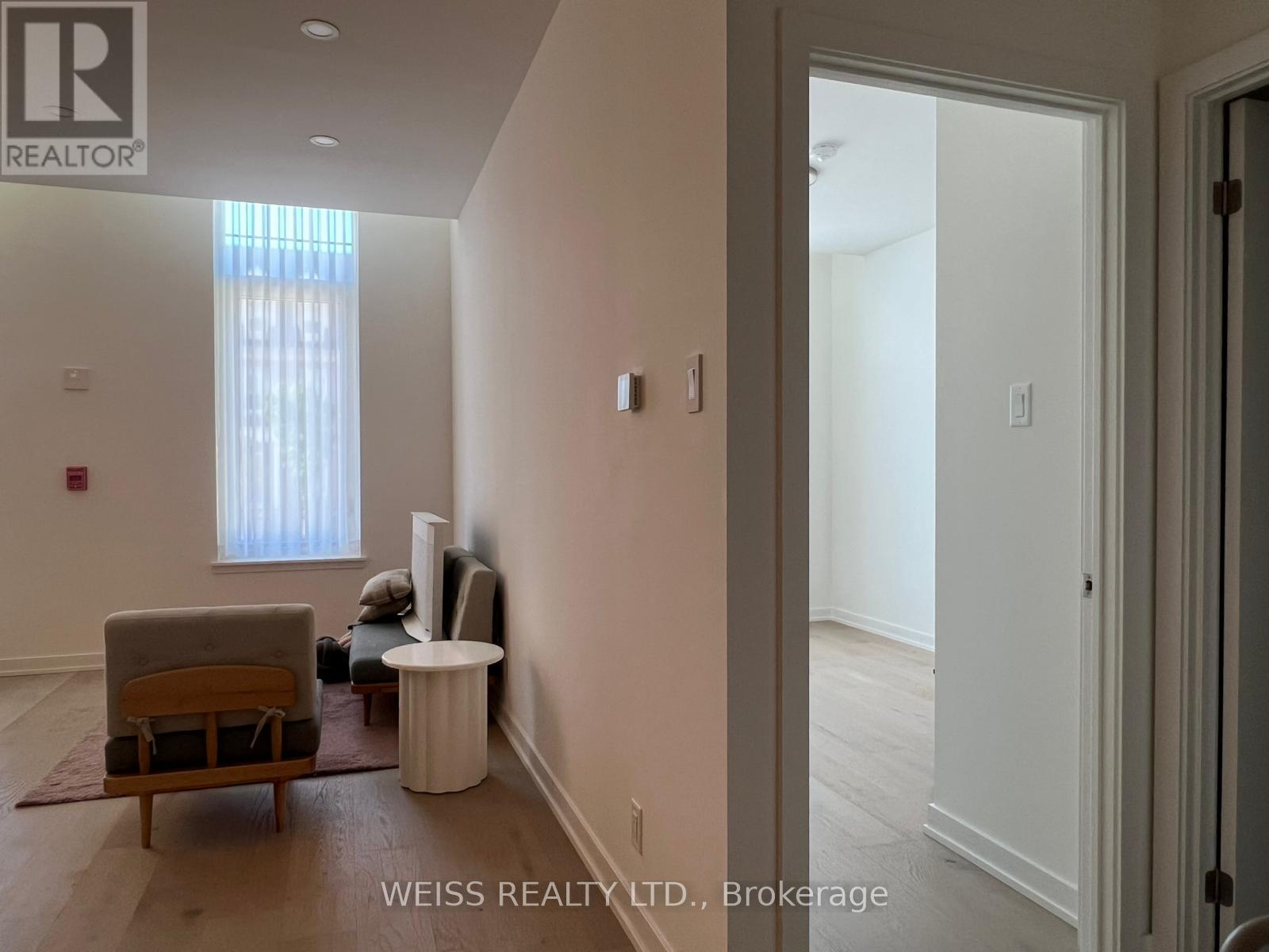 101 - 101 Cathedral High Street, Markham, ON - Indoor Photo Showing Other Room