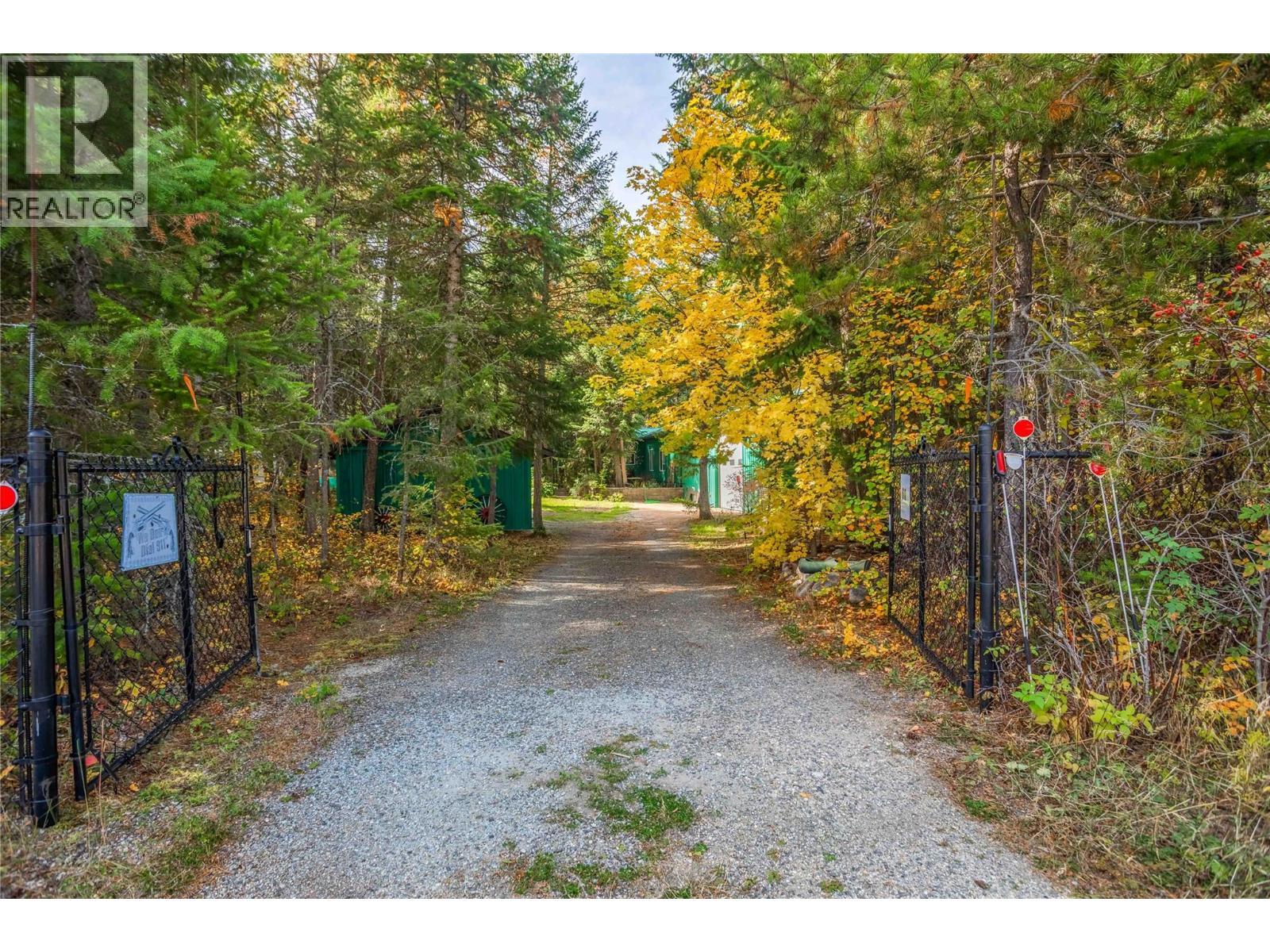 60 Pringle Road, Carmi, BC - Outdoor