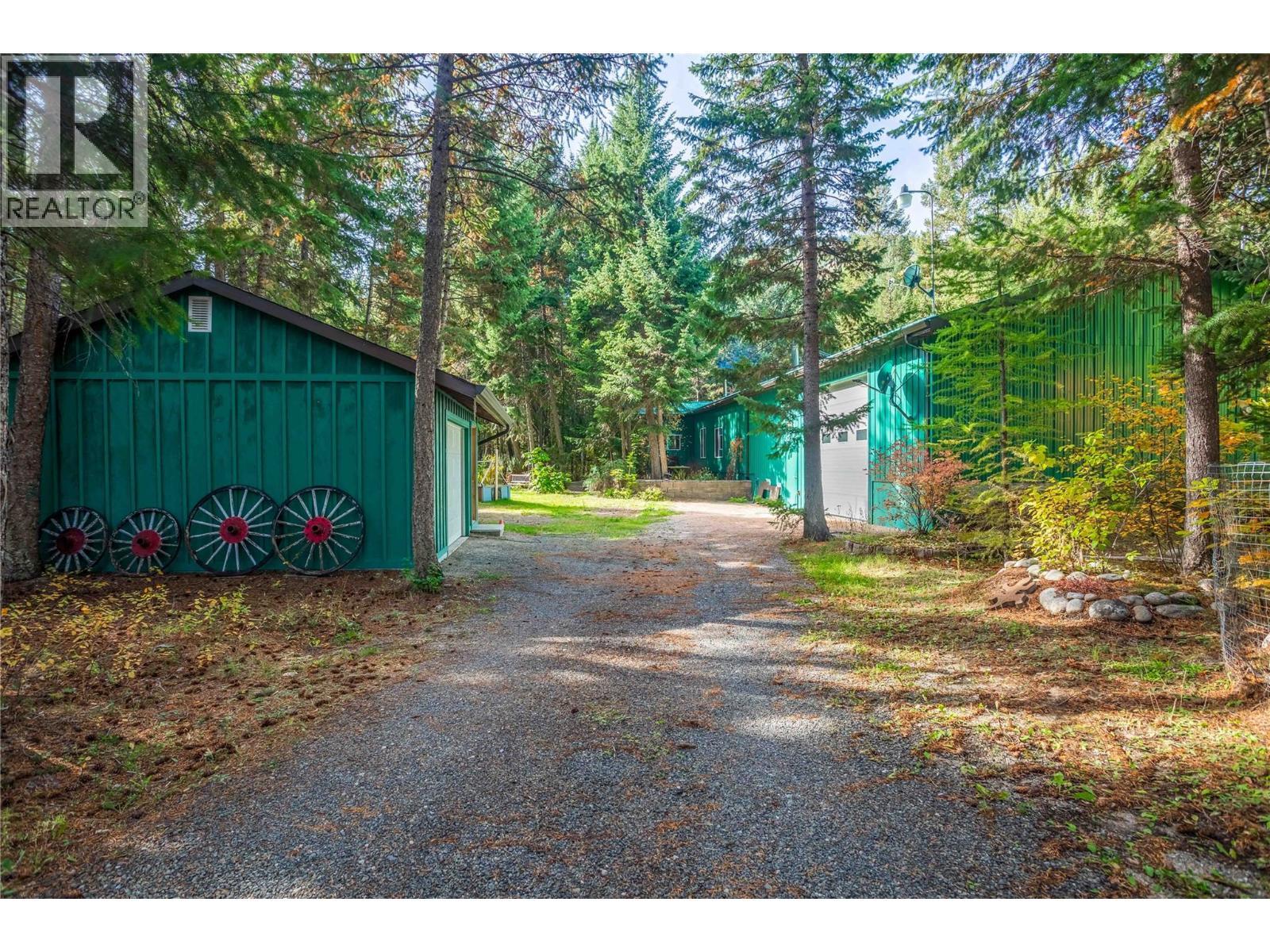 60 Pringle Road, Carmi, BC - Outdoor