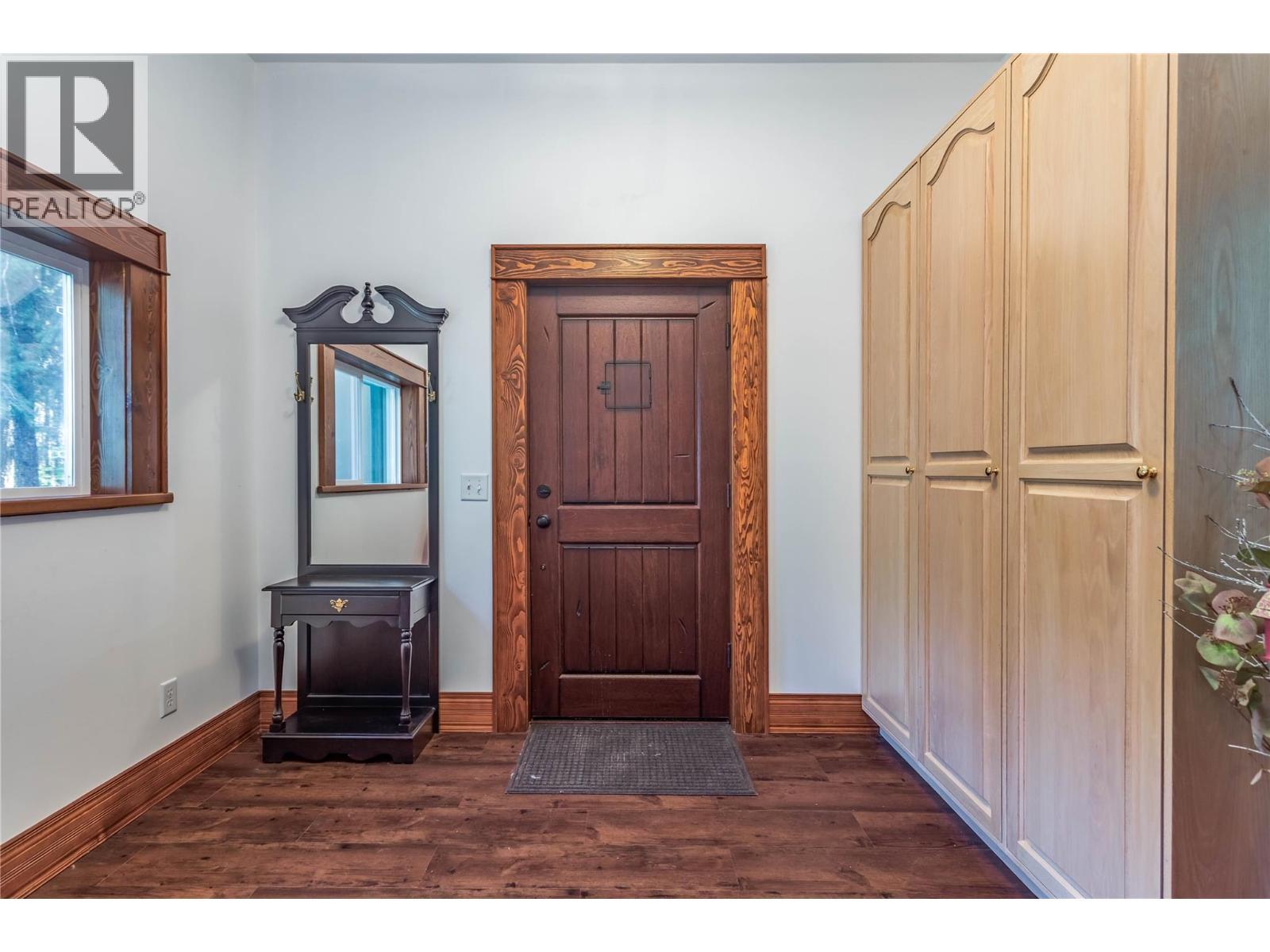 Foyer - 60 Pringle Road, Carmi, BC - Indoor Photo Showing Other Room
