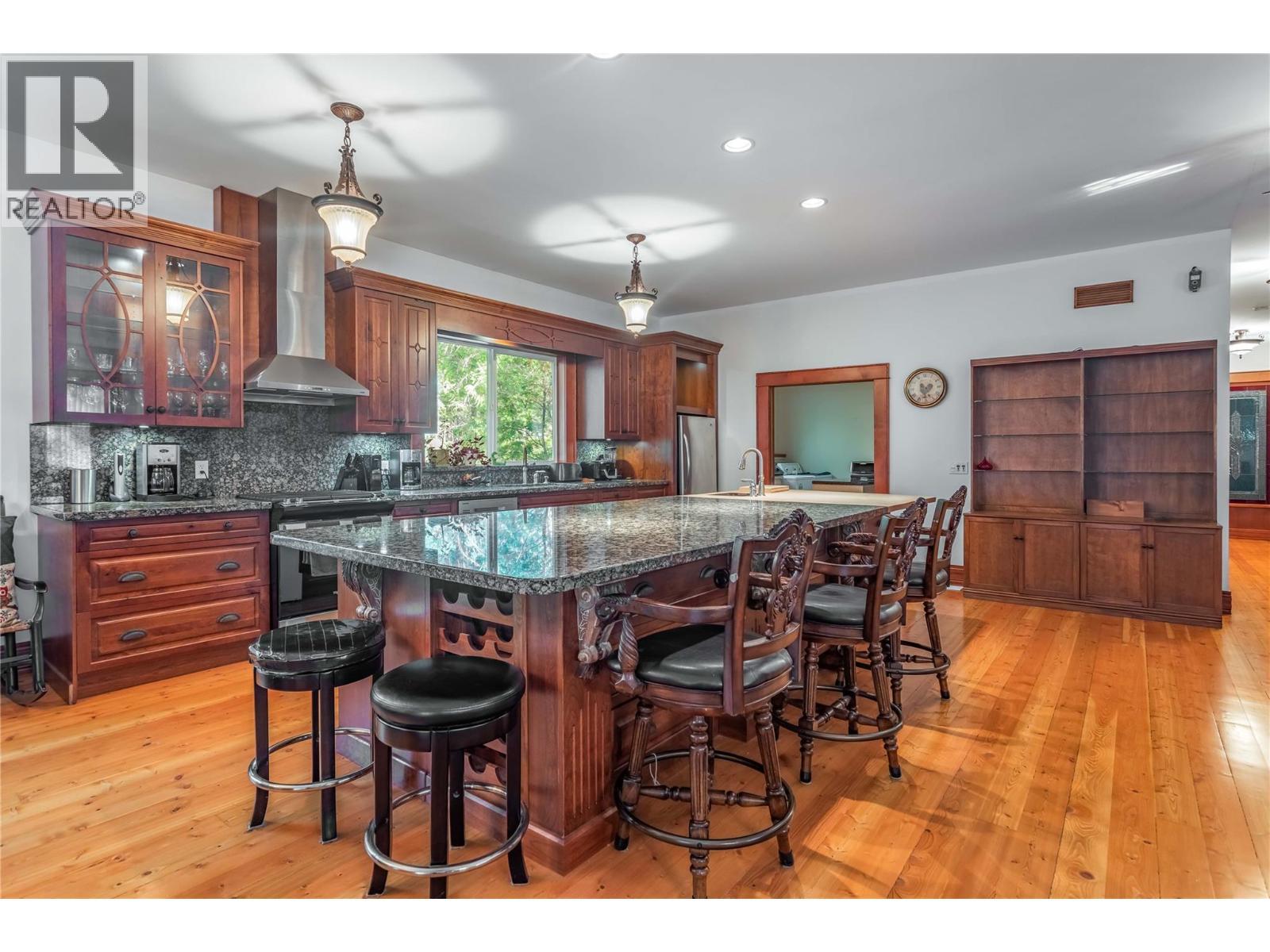 60 Pringle Road, Carmi, BC - Indoor