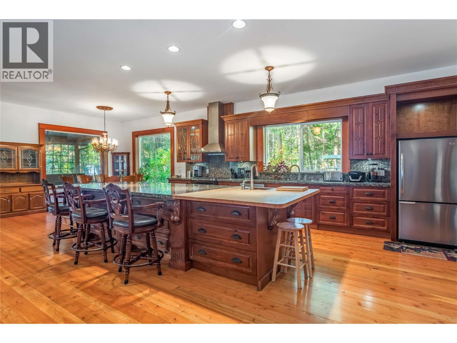 60 Pringle Road, Carmi, BC - Indoor