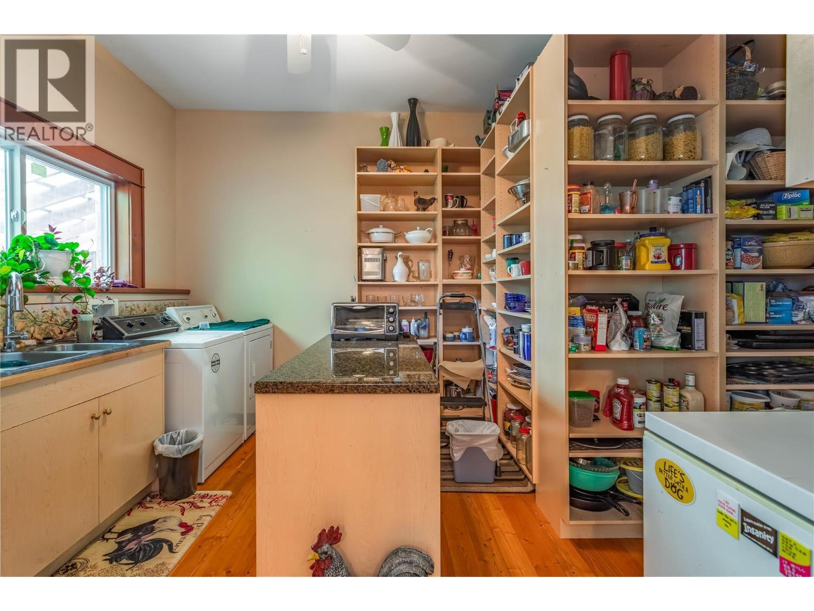 Pantry - 60 Pringle Road, Carmi, BC - Indoor