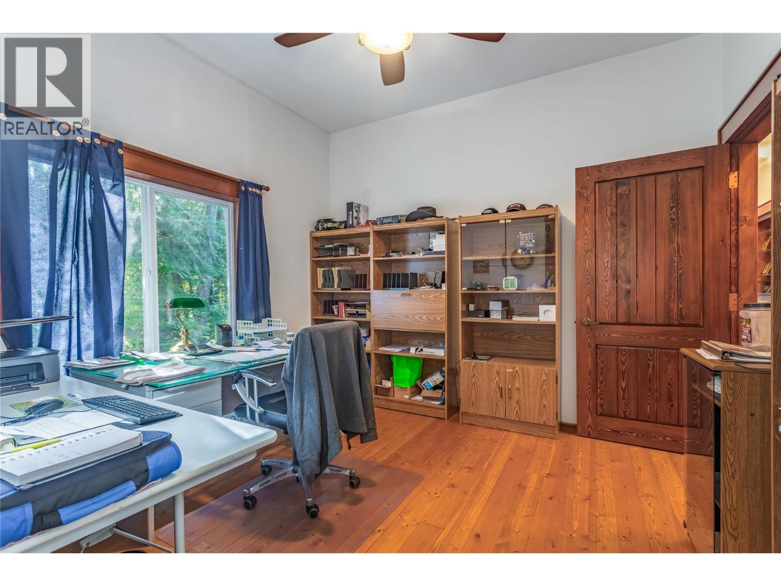 Office/2nd bedroom - 60 Pringle Road, Carmi, BC - Indoor Photo Showing Office