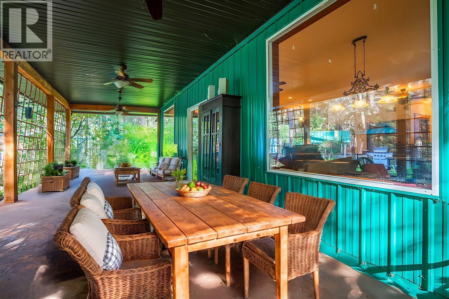 60 Pringle Road, Carmi, BC - Photo Showing Dining Room