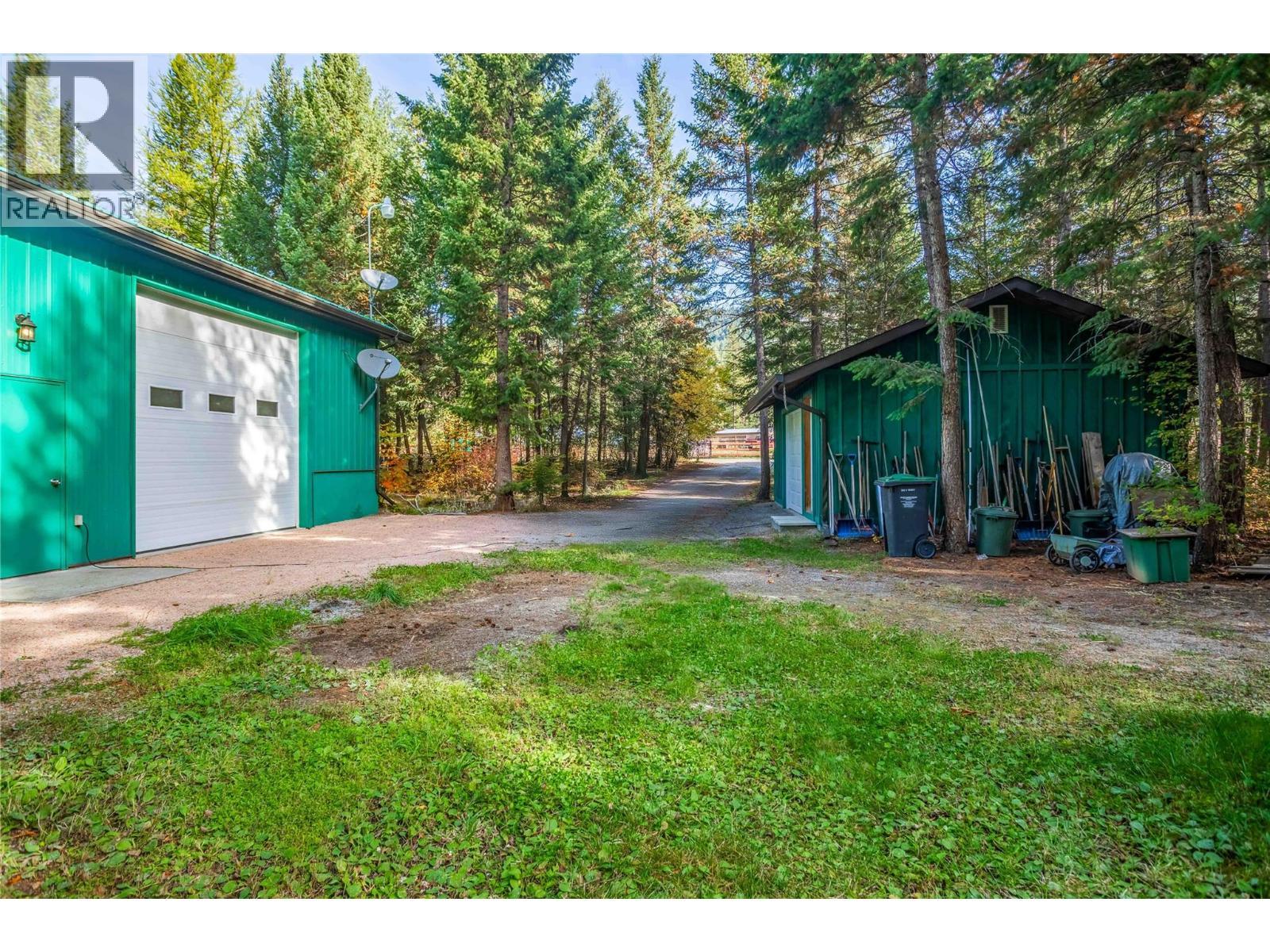 60 Pringle Road, Carmi, BC - Outdoor