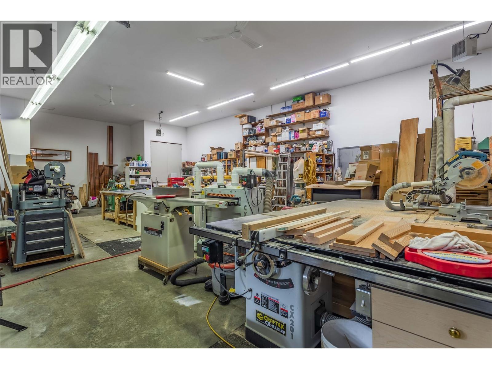 60 Pringle Road, Carmi, BC - Indoor