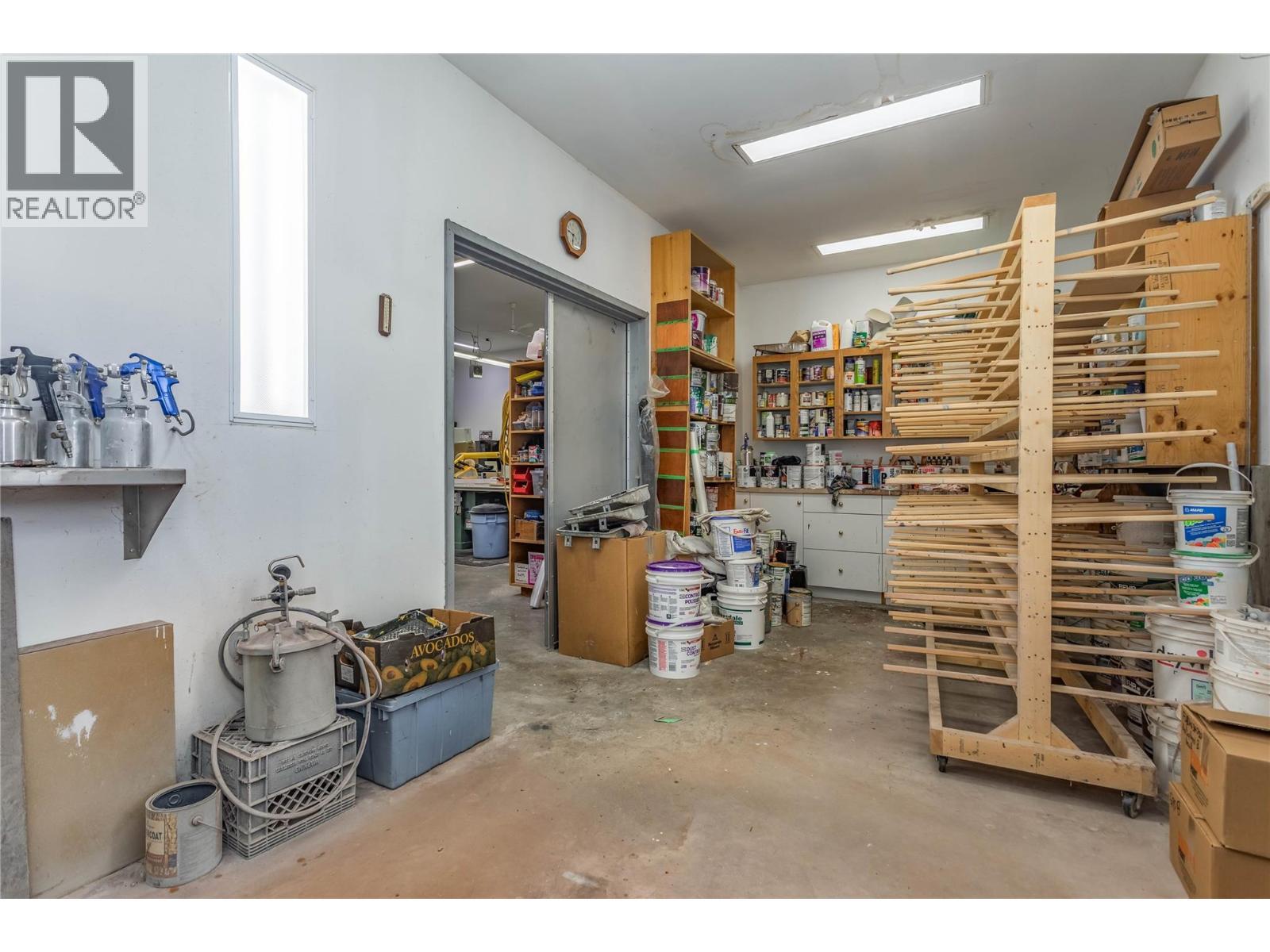 60 Pringle Road, Carmi, BC - Indoor