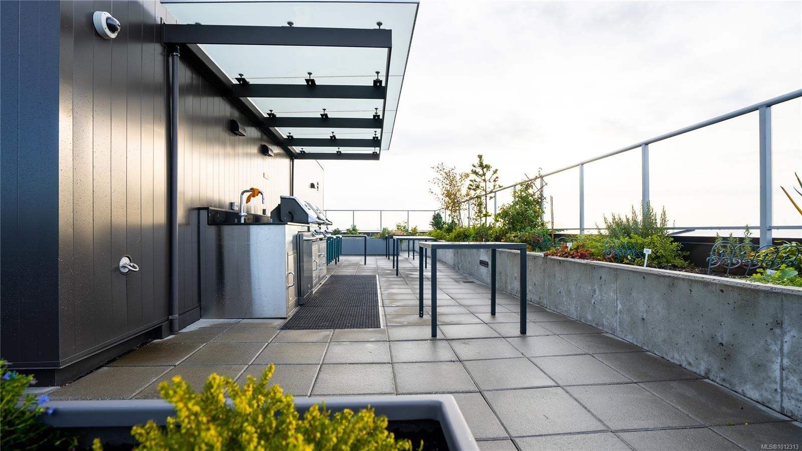 1002-845 Johnson St, Victoria, BC - Outdoor With Exterior