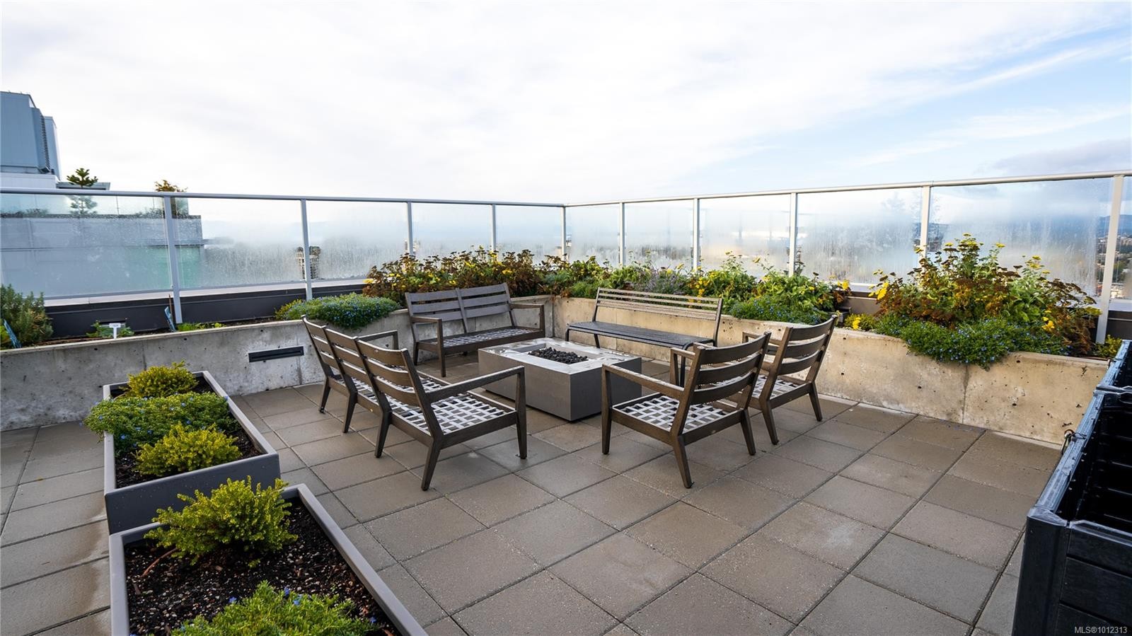 1002-845 Johnson St, Victoria, BC - Outdoor