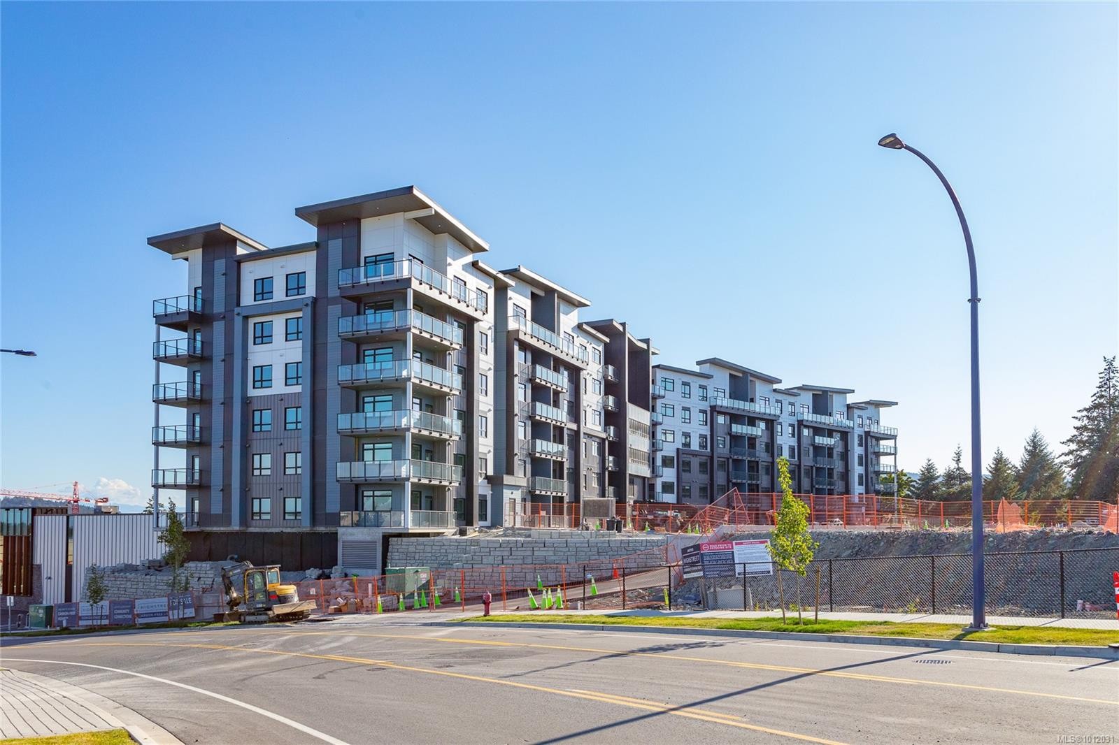 613-2390 City Gate Blvd, Langford, BC - Outdoor With Facade
