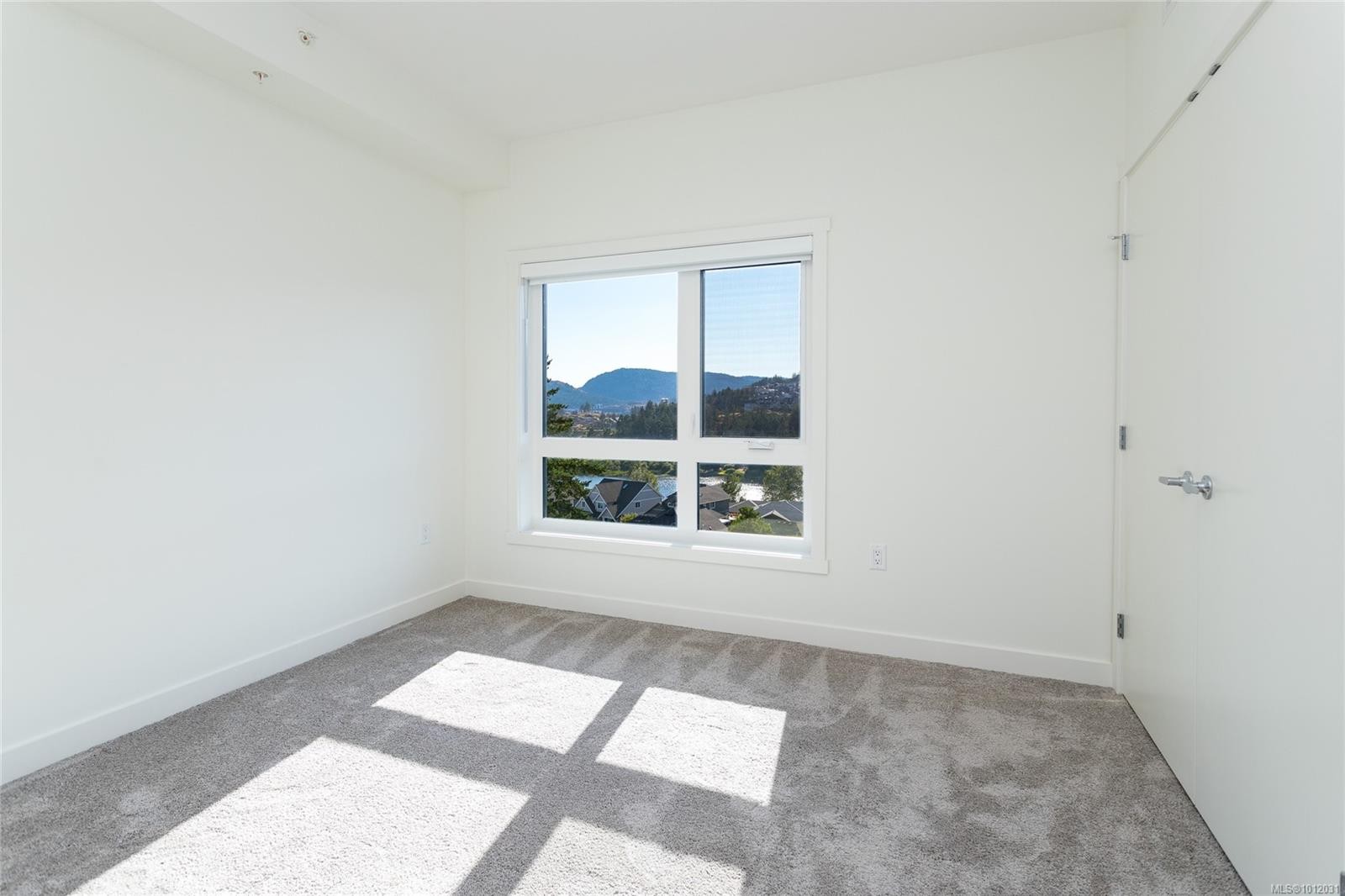 613-2390 City Gate Blvd, Langford, BC - Indoor Photo Showing Other Room