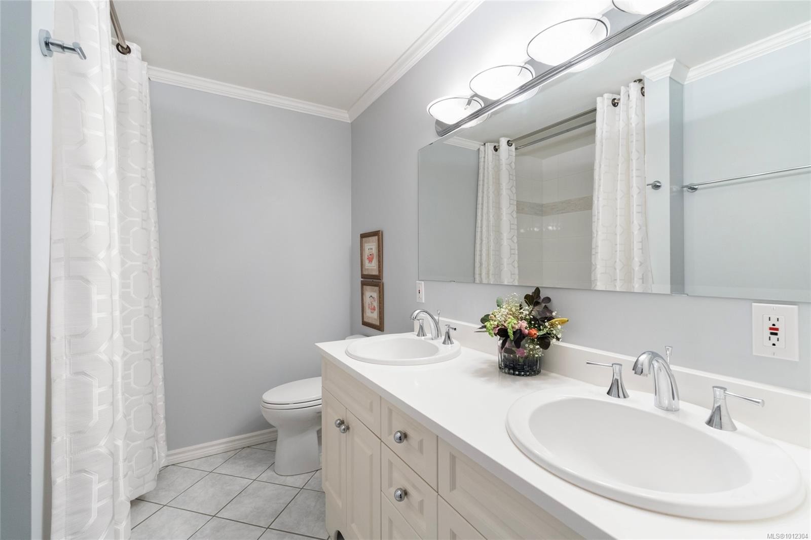 931 Cowerd Rd, Cobble Hill, BC