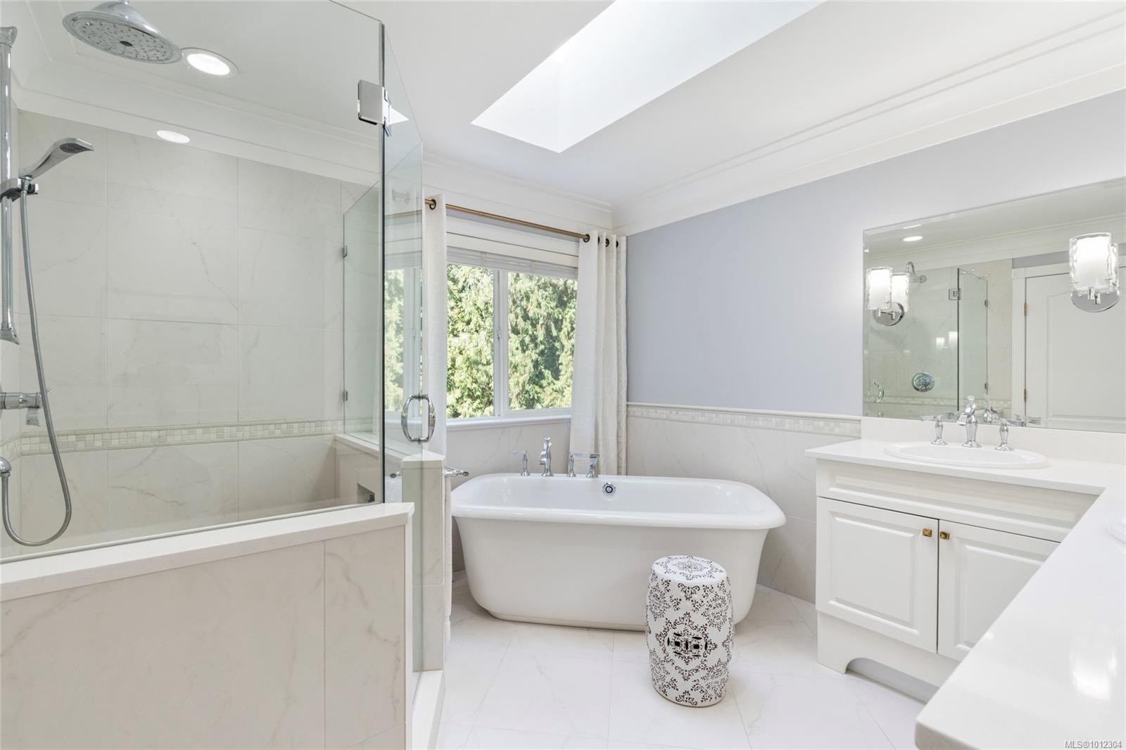 931 Cowerd Rd, Cobble Hill, BC