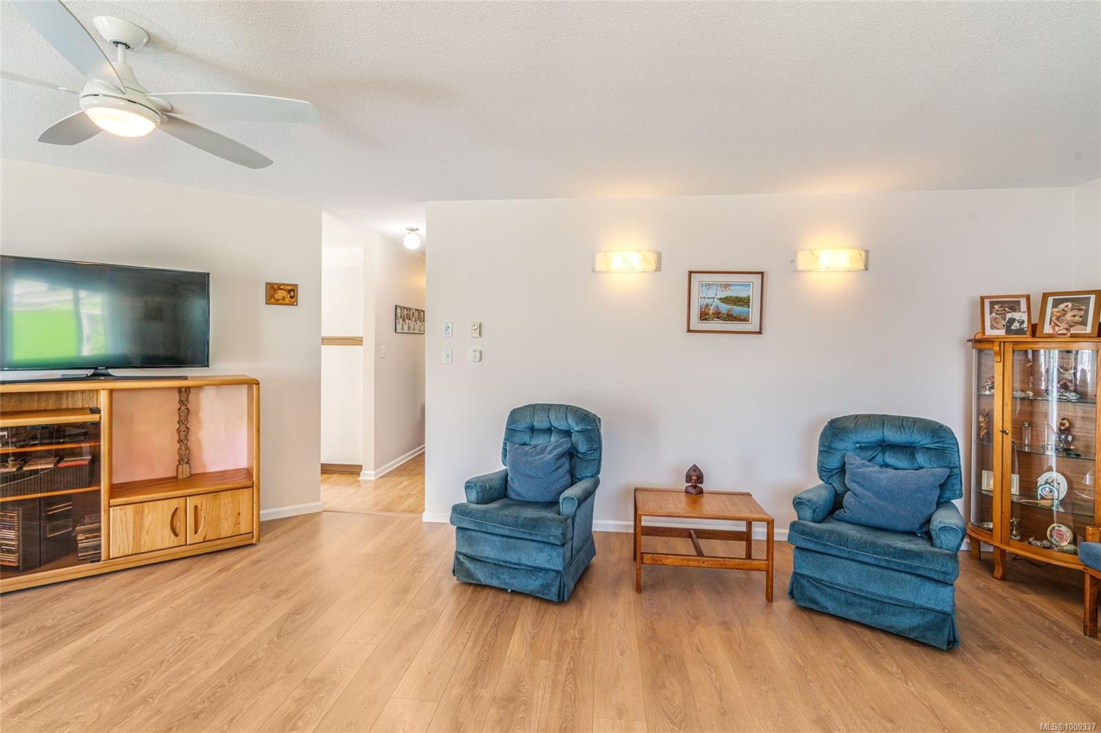 219 Sixth Ave West, Qualicum Beach, BC