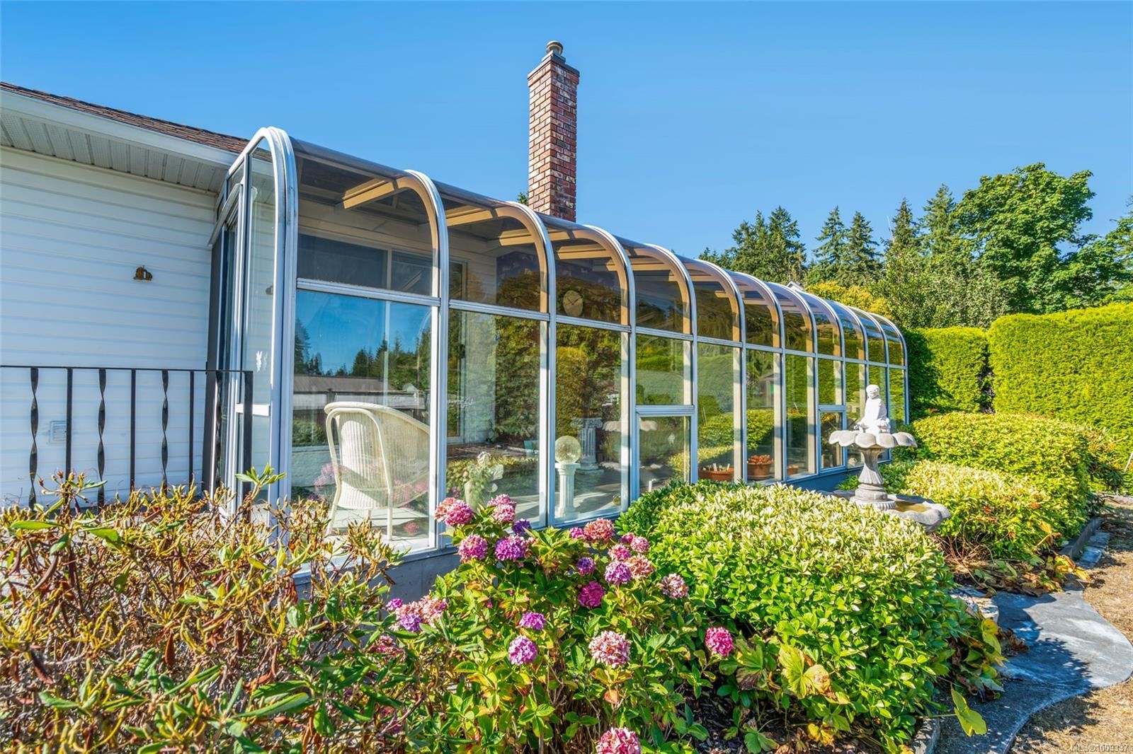 219 Sixth Ave West, Qualicum Beach, BC
