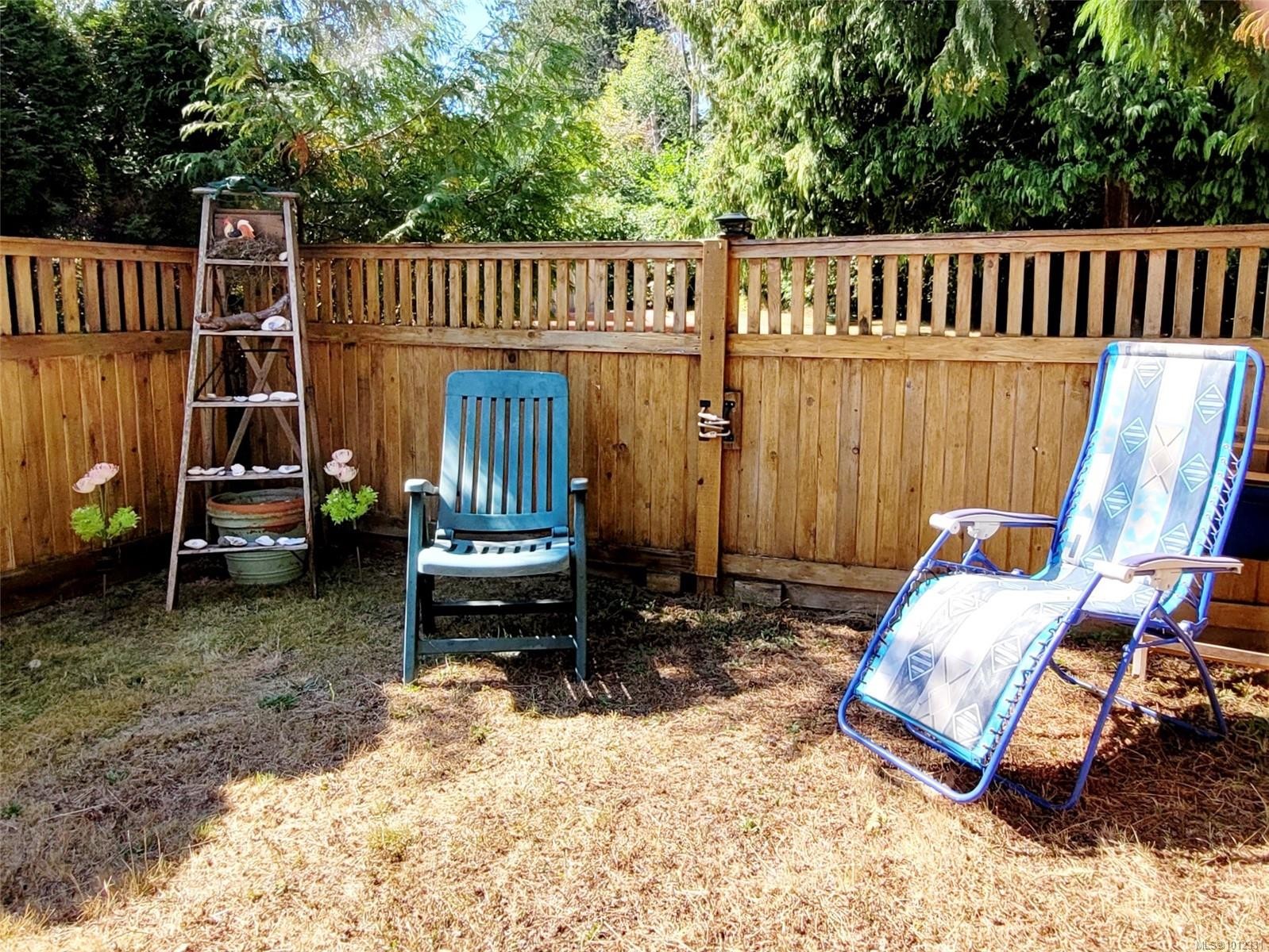 35-6050 Island Hwy West, Qualicum Beach, BC