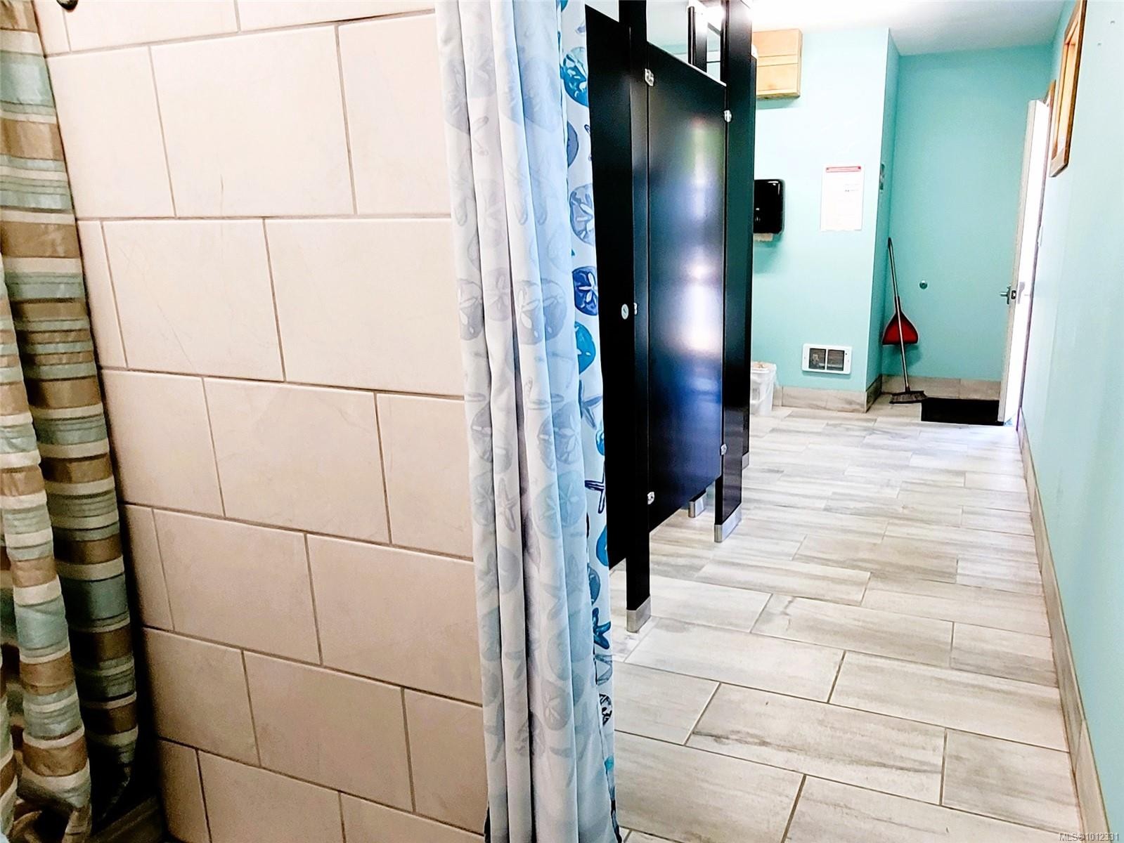 35-6050 Island Hwy West, Qualicum Beach, BC