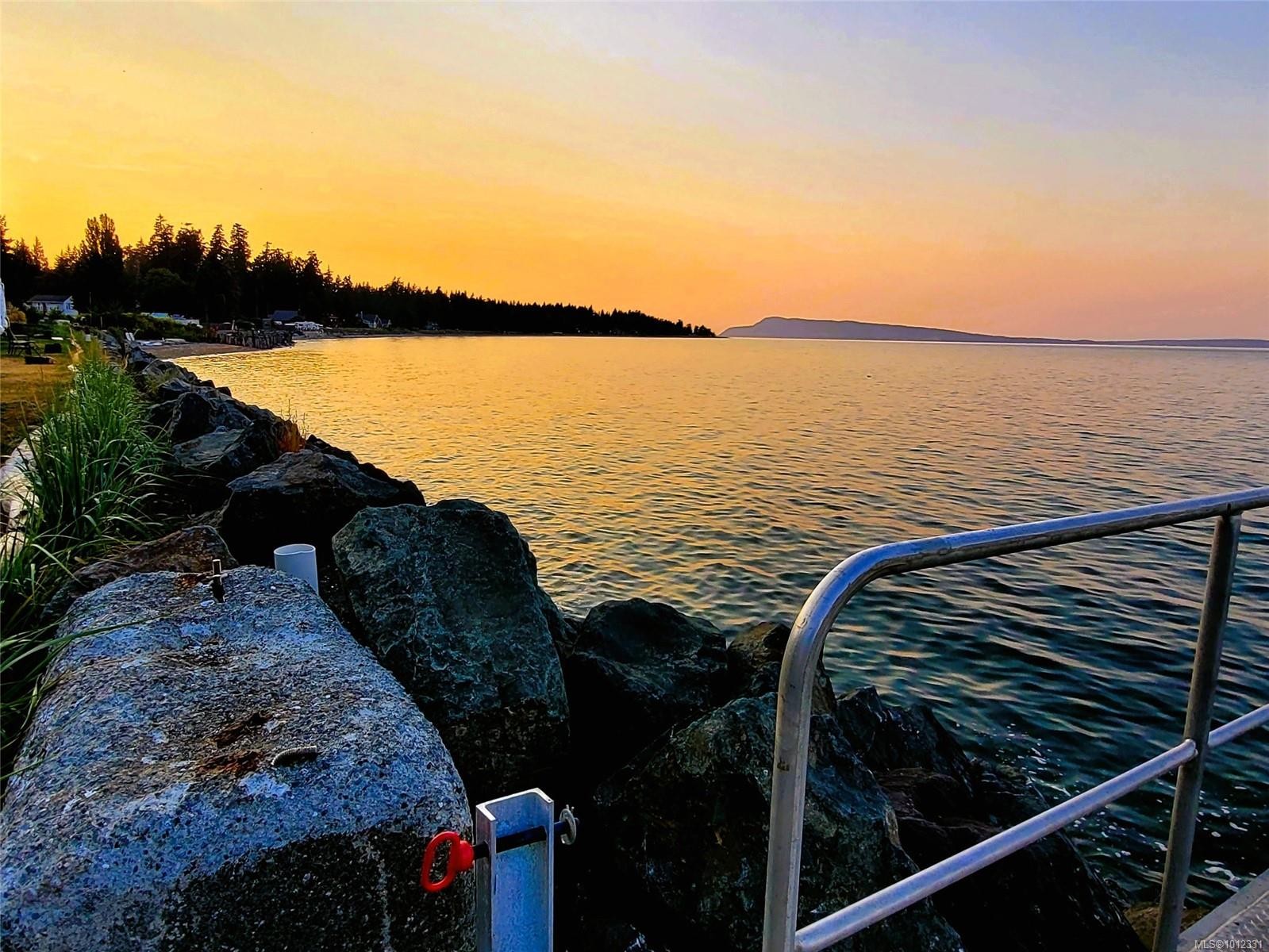 35-6050 Island Hwy West, Qualicum Beach, BC