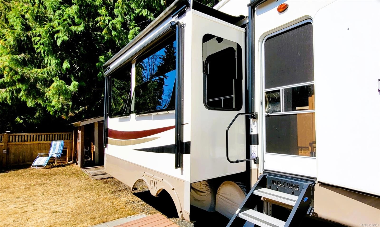 35-6050 Island Hwy West, Qualicum Beach, BC