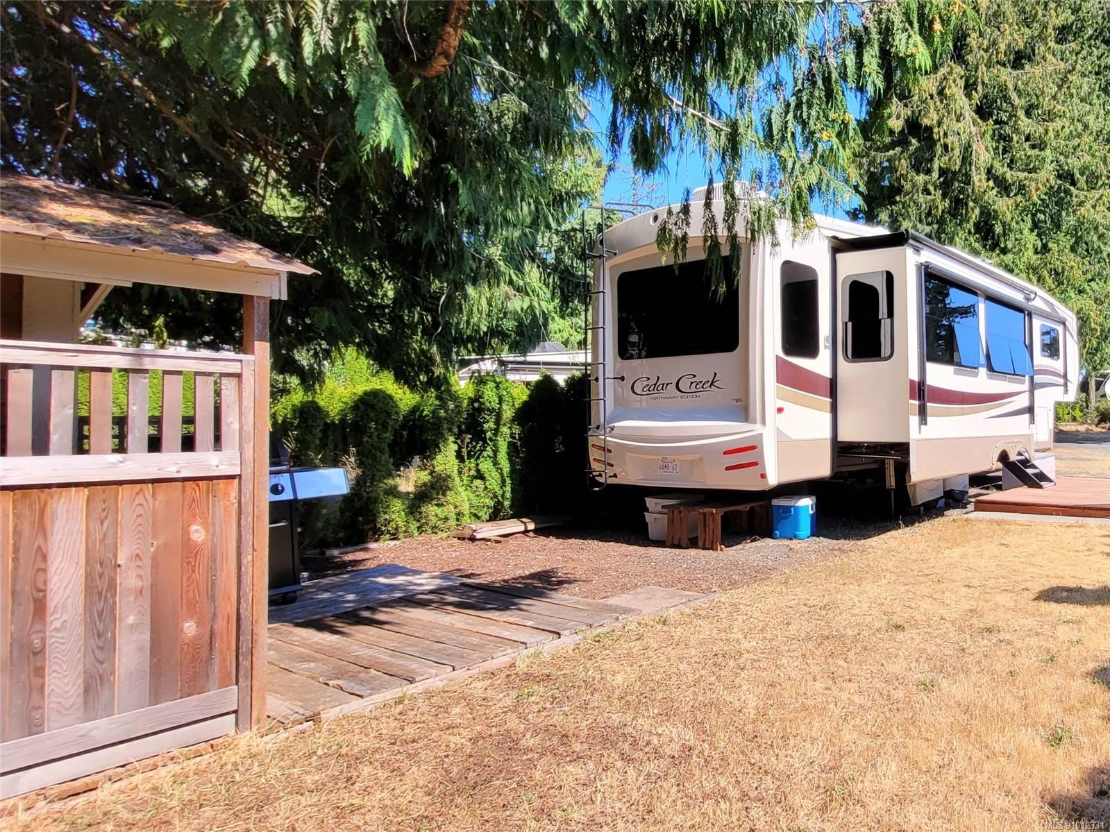 35-6050 Island Hwy West, Qualicum Beach, BC