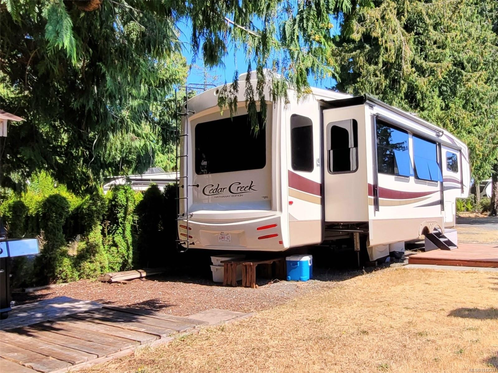 35-6050 Island Hwy West, Qualicum Beach, BC