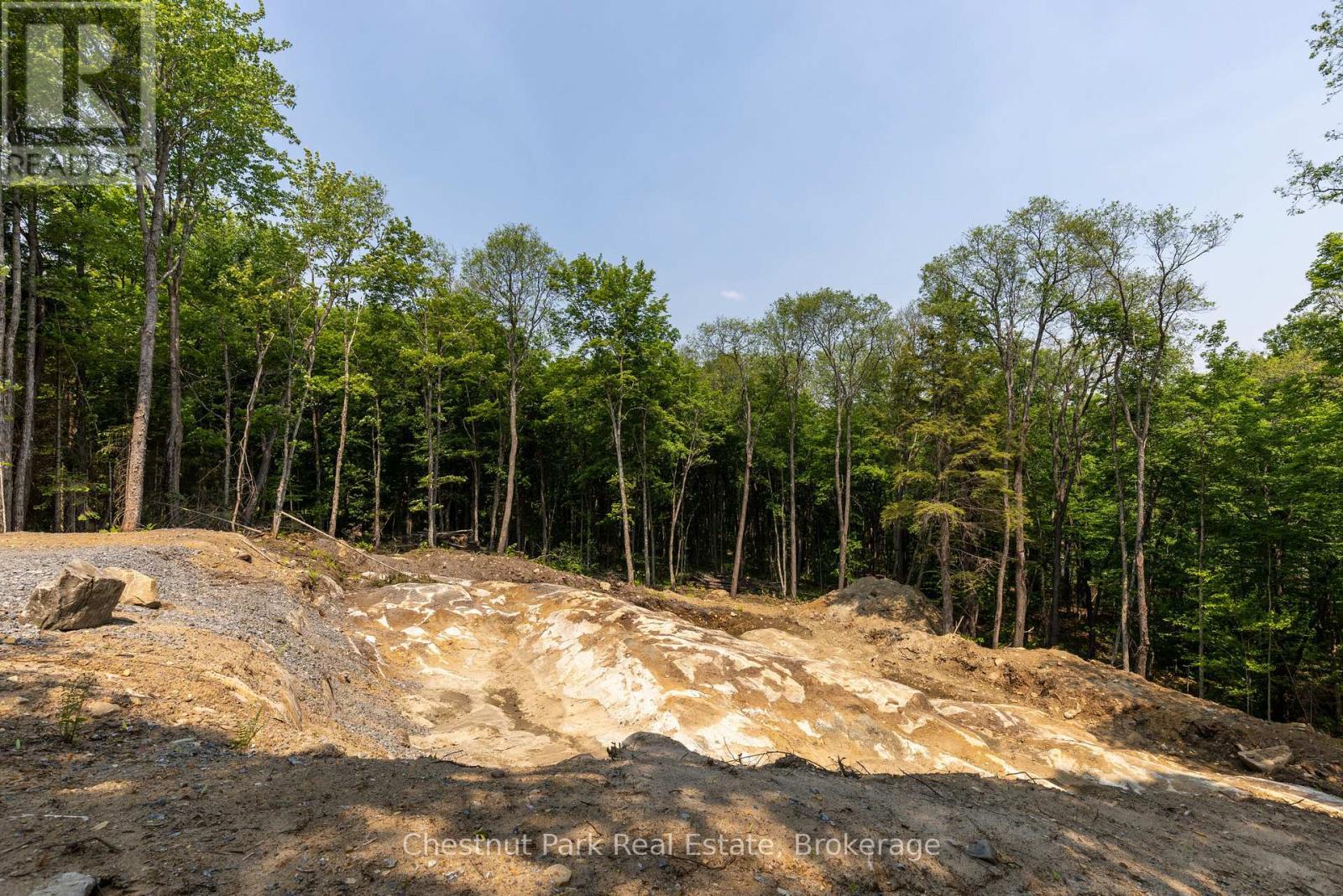 2212 Aspdin Road, Huntsville (Stisted), ON