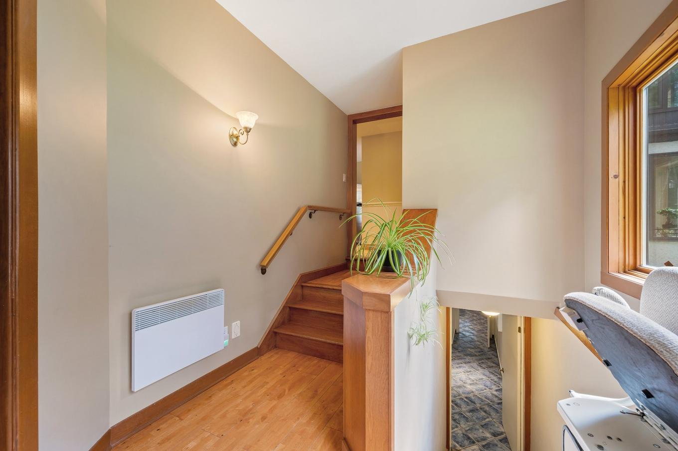 Corridor - 1386 Rue Des Peupliers, Mont-Saint-Hilaire, QC - Indoor Photo Showing Other Room