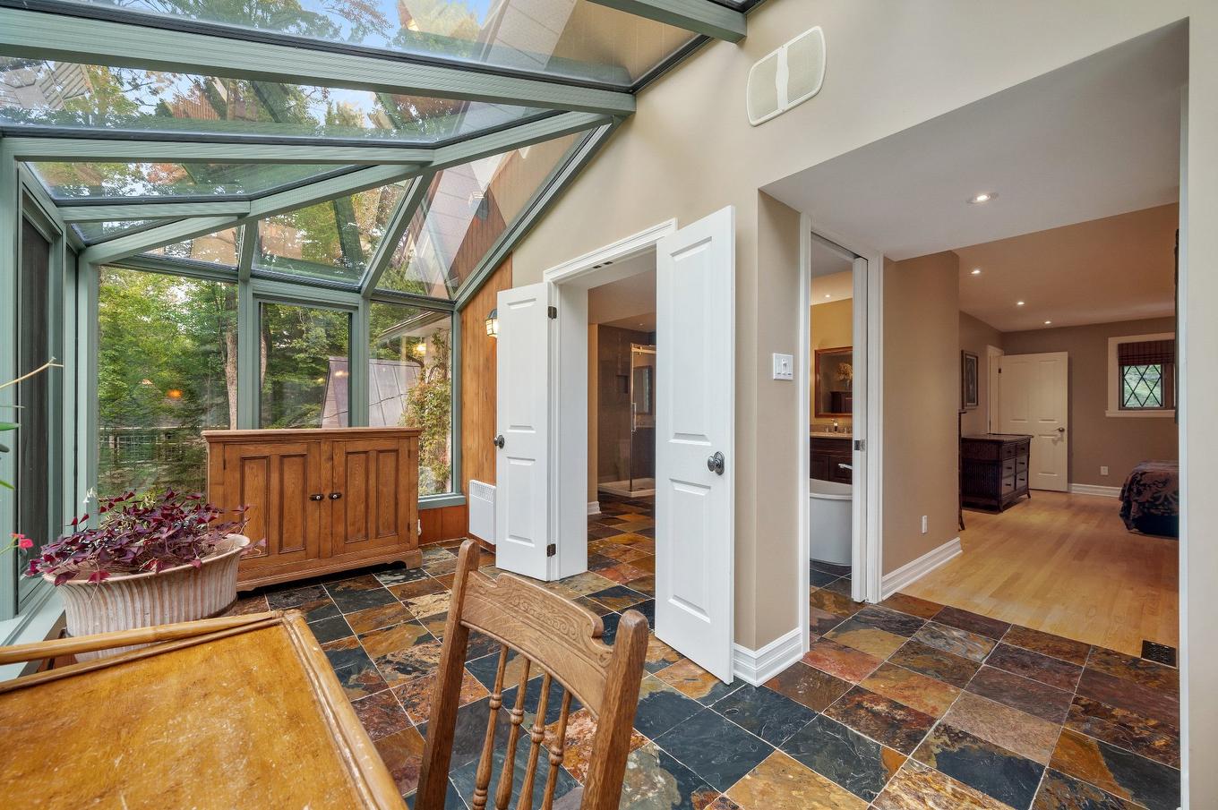 Solarium/Verrière - 1386 Rue Des Peupliers, Mont-Saint-Hilaire, QC - Indoor Photo Showing Other Room