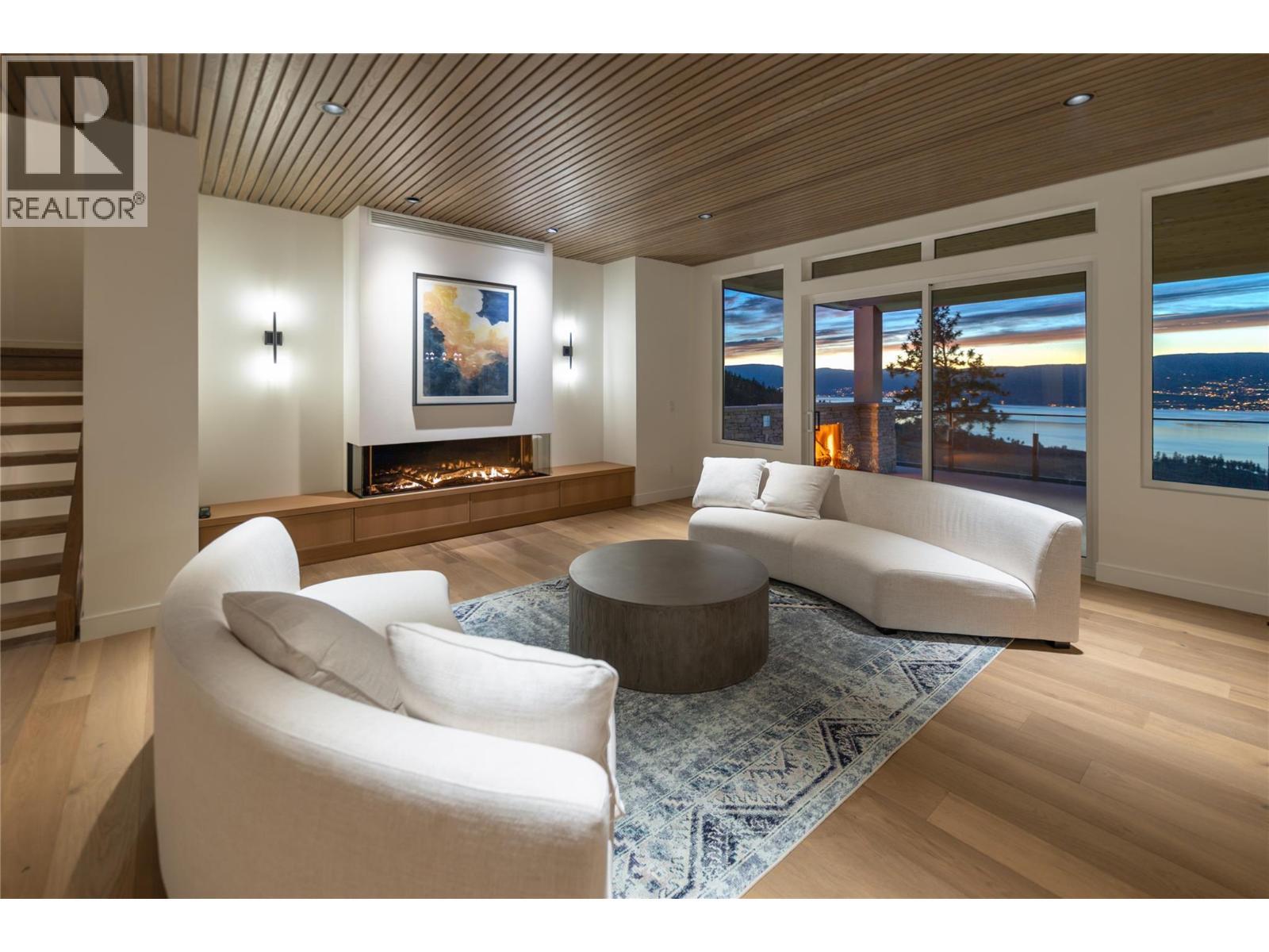 5650 The Edge Place Unit# 110, Kelowna, BC - Photo Showing Living Room