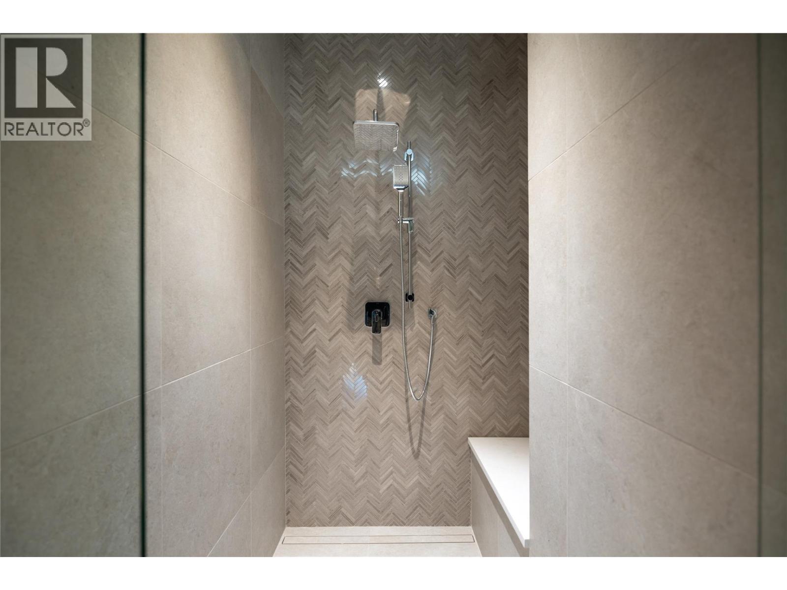 5650 The Edge Place Unit# 110, Kelowna, BC - Indoor Photo Showing Bathroom