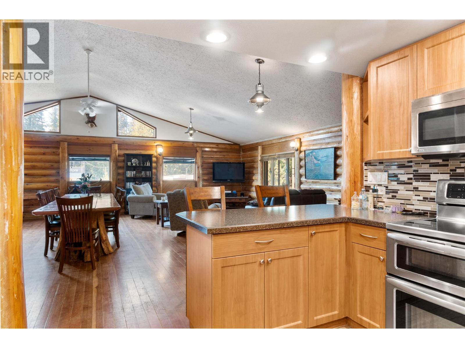 5327 Squilax Anglemont Road, Celista, BC - Indoor Photo Showing Kitchen