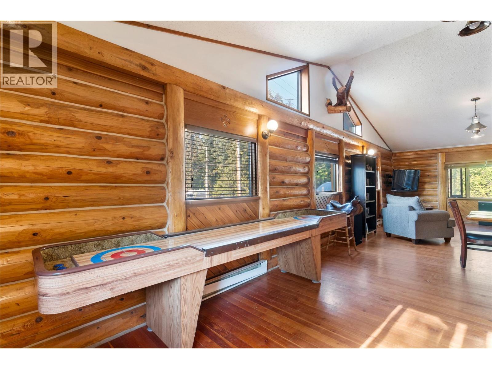 5327 Squilax Anglemont Road, Celista, BC - Indoor Photo Showing Other Room