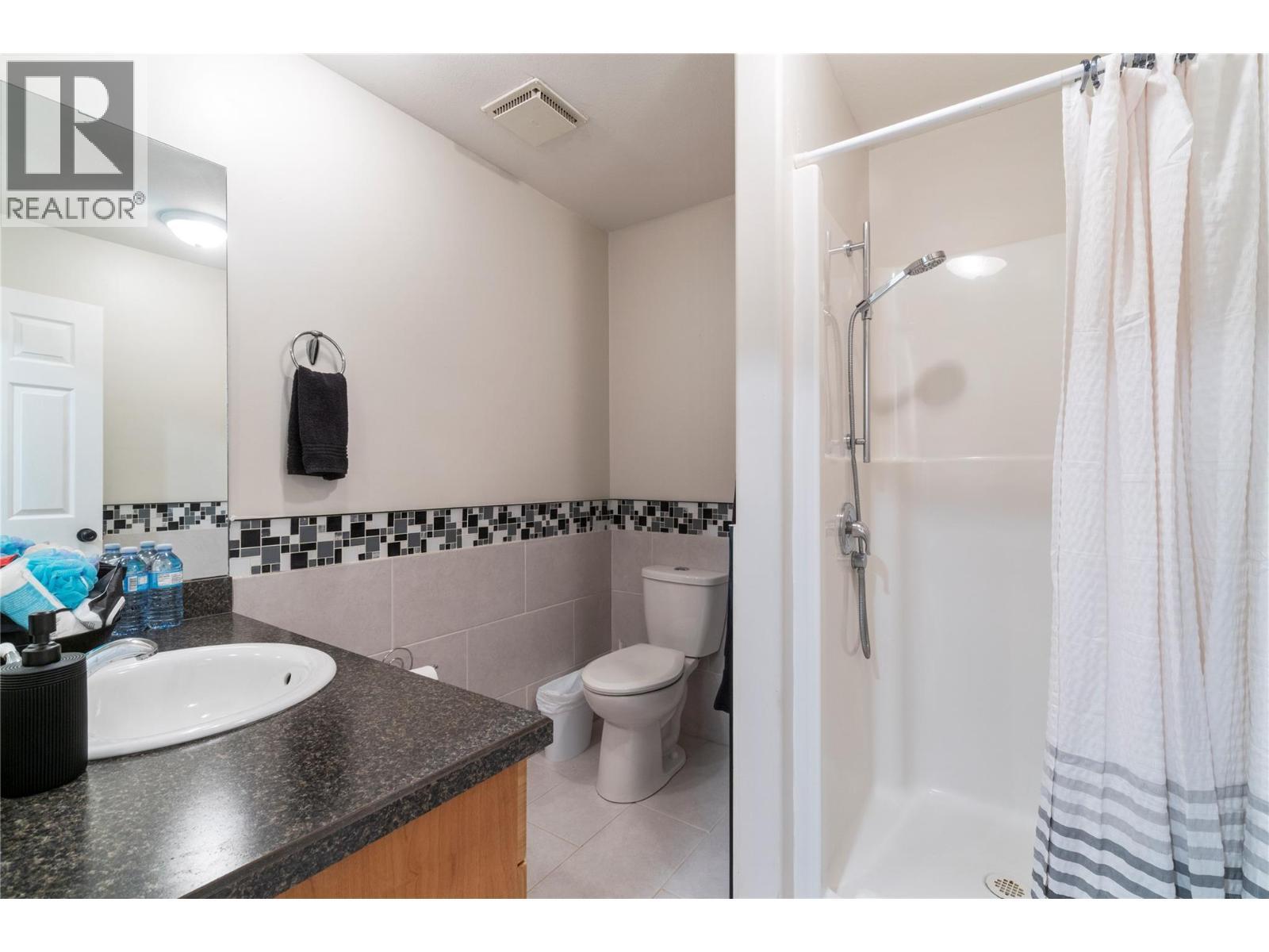 5327 Squilax Anglemont Road, Celista, BC - Indoor Photo Showing Bathroom