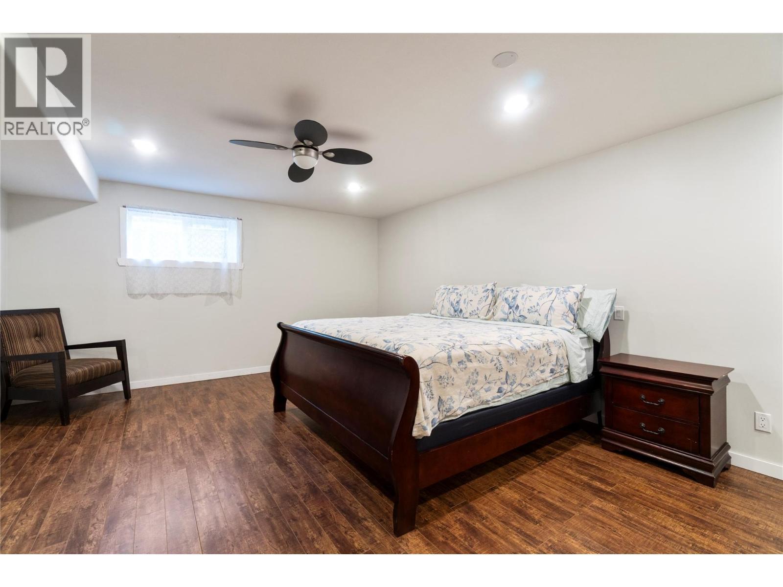 5327 Squilax Anglemont Road, Celista, BC - Indoor Photo Showing Bedroom