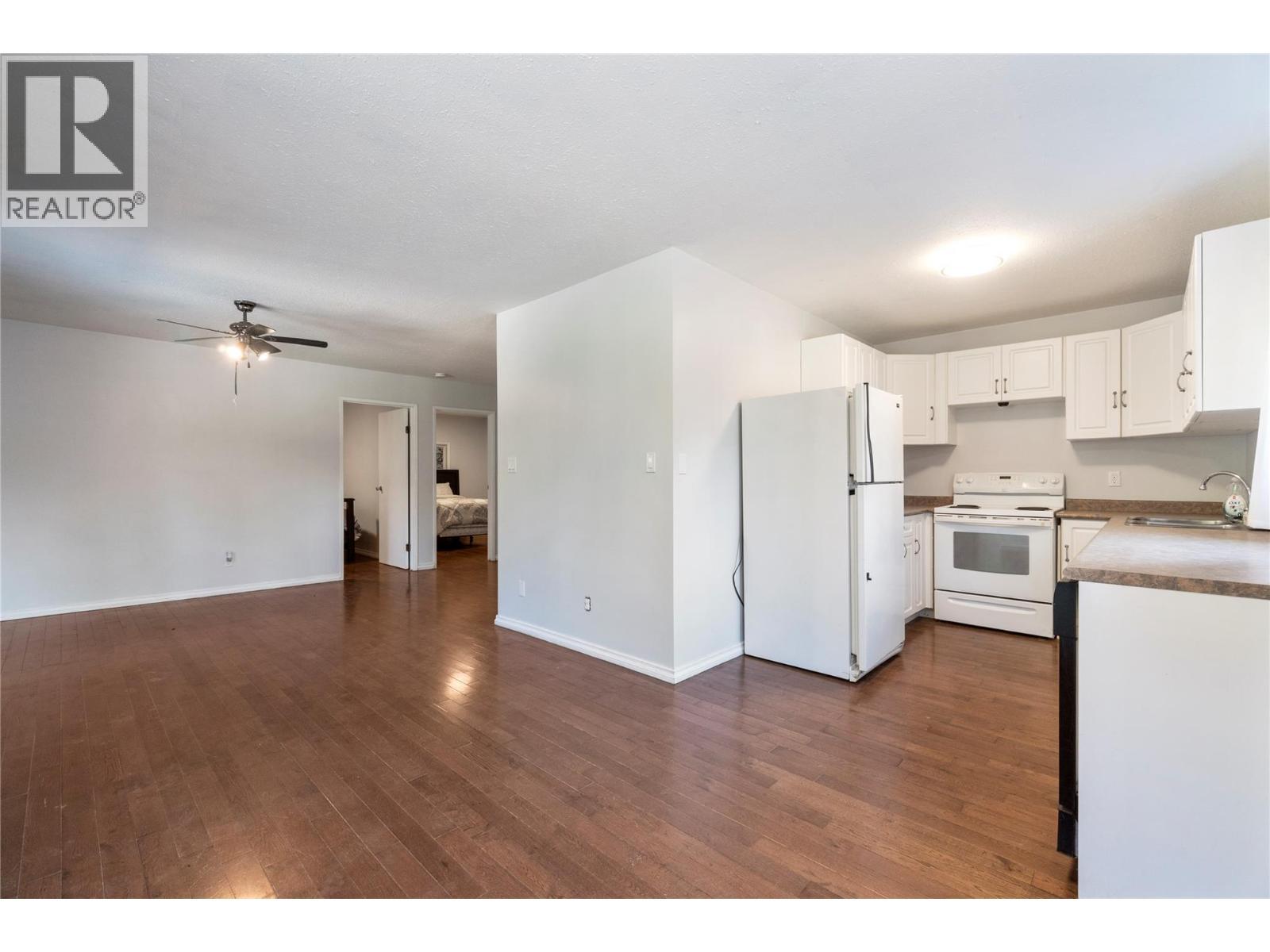 5327 Squilax Anglemont Road, Celista, BC - Indoor Photo Showing Kitchen