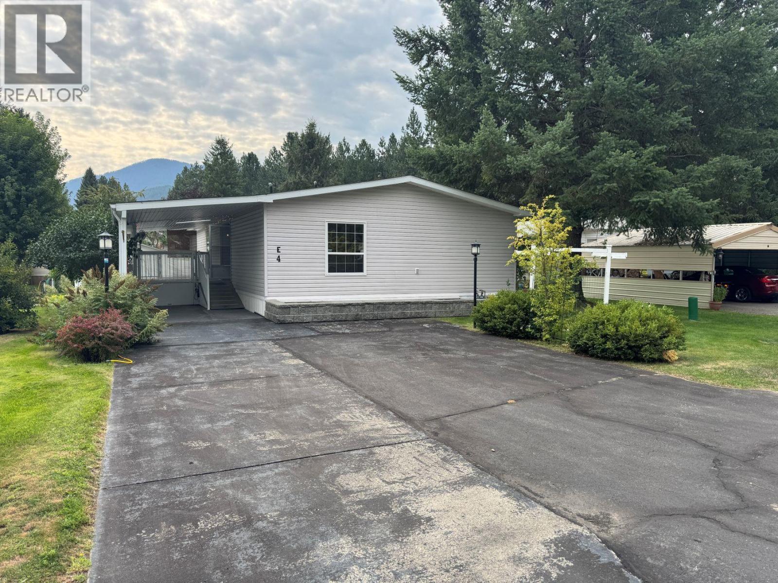 5455 Almond Gardens Road Unit# E4, Grand Forks, BC