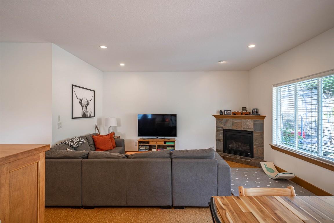 3774 Glover Avenue, Armstrong, BC - Indoor Photo Showing Living Room With Fireplace