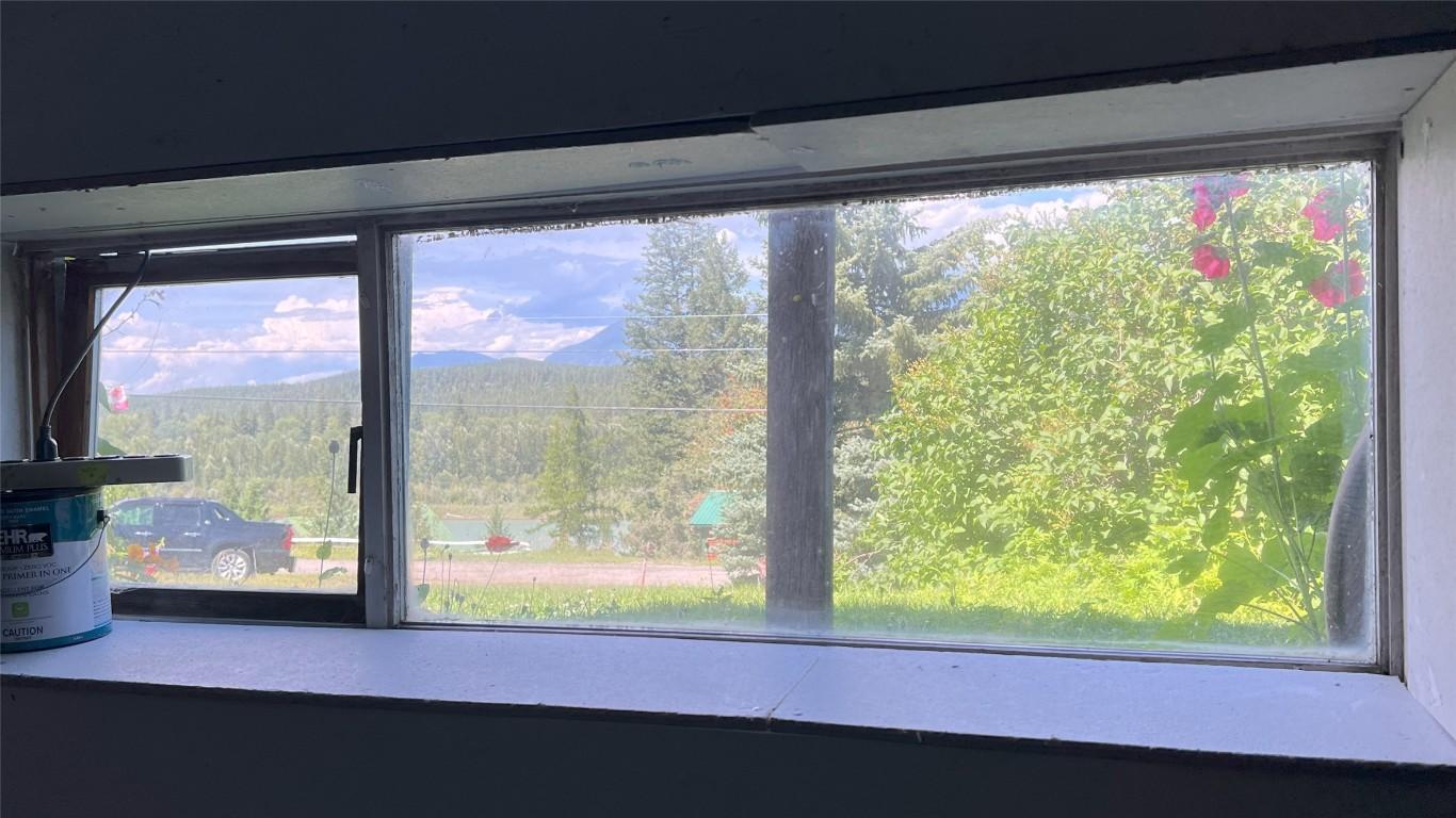 8774 Colony Road, Wardner, BC - Indoor Photo Showing Other Room