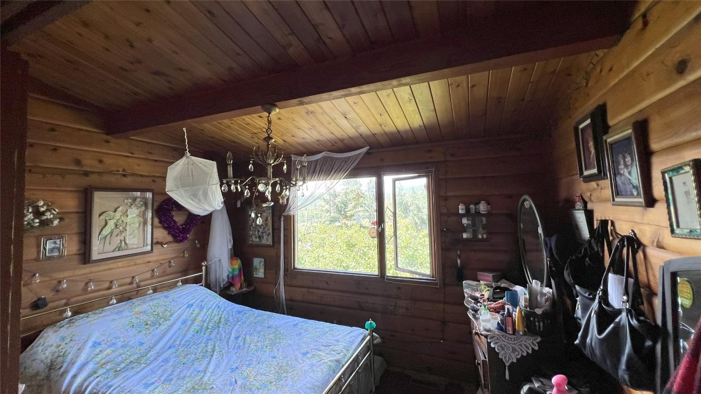 8774 Colony Road, Wardner, BC - Indoor Photo Showing Bedroom