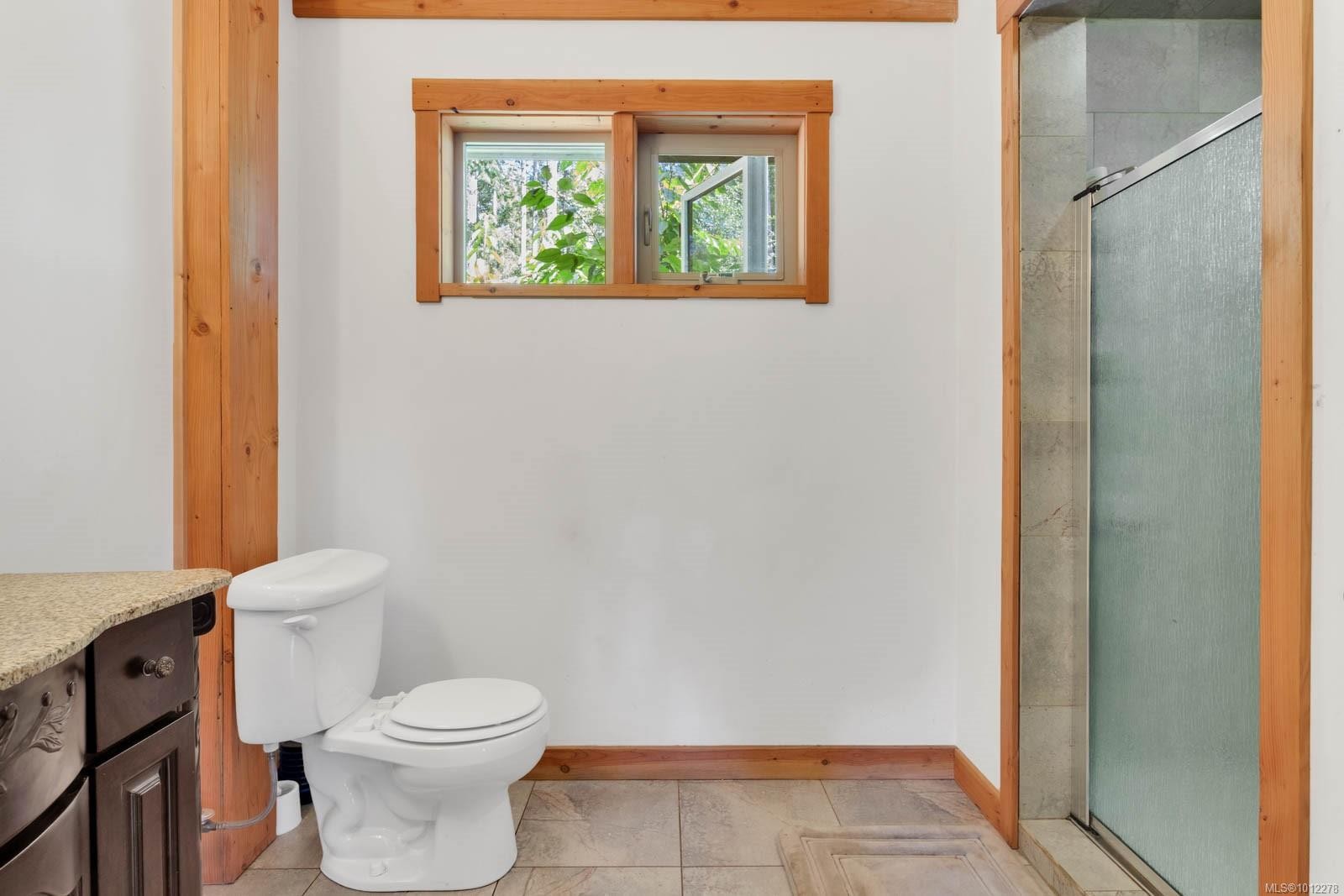 2 Welch Rd, Lasqueti Island, BC