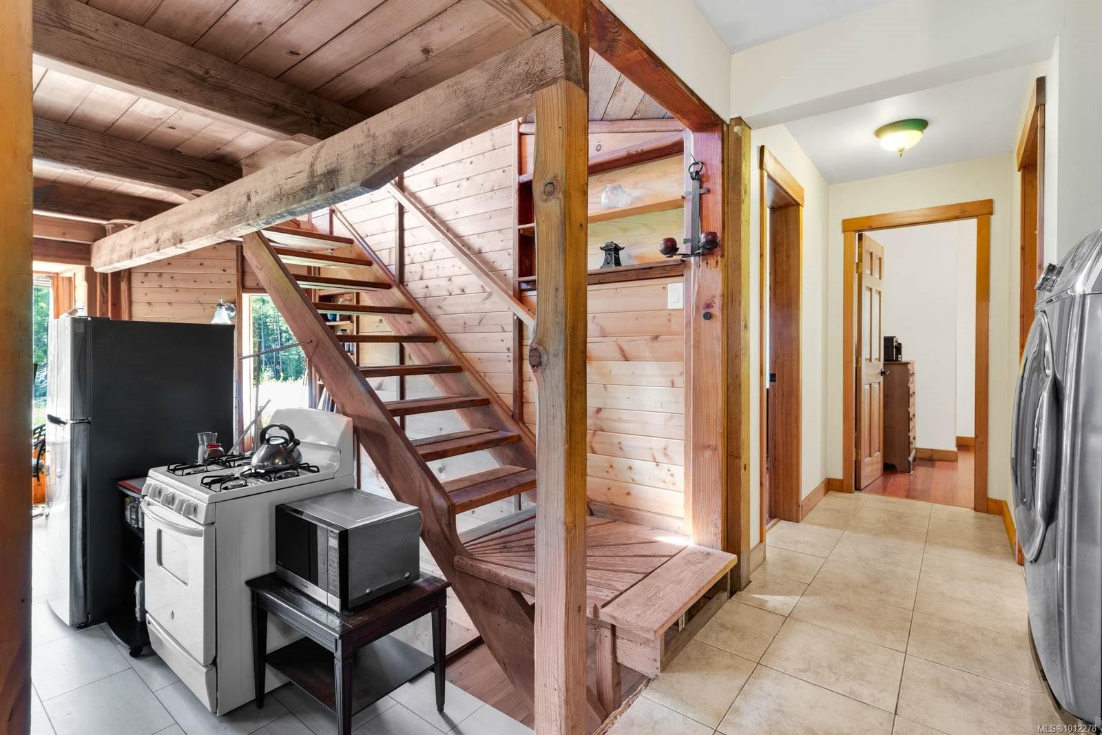 2 Welch Rd, Lasqueti Island, BC