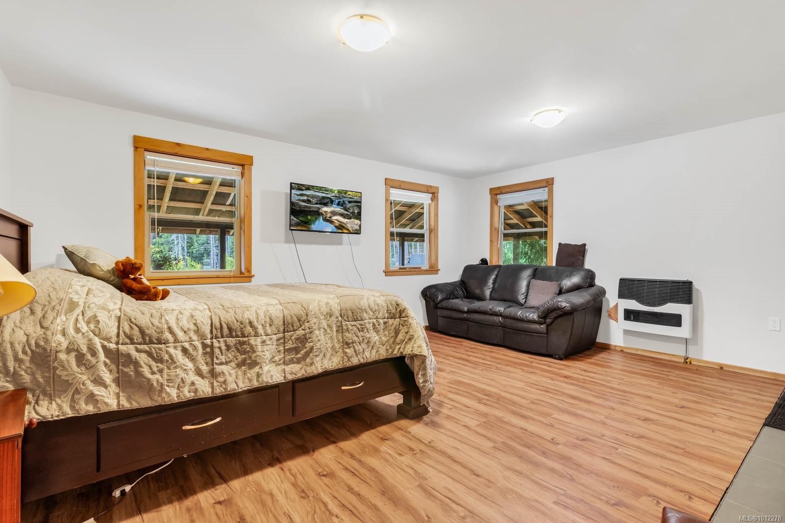 2 Welch Rd, Lasqueti Island, BC