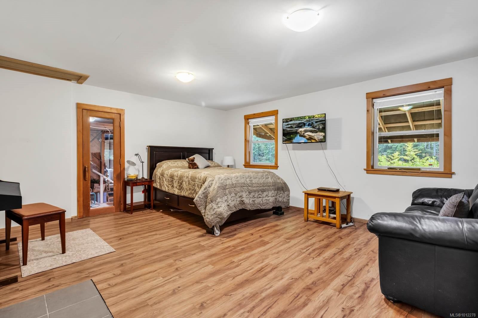 2 Welch Rd, Lasqueti Island, BC