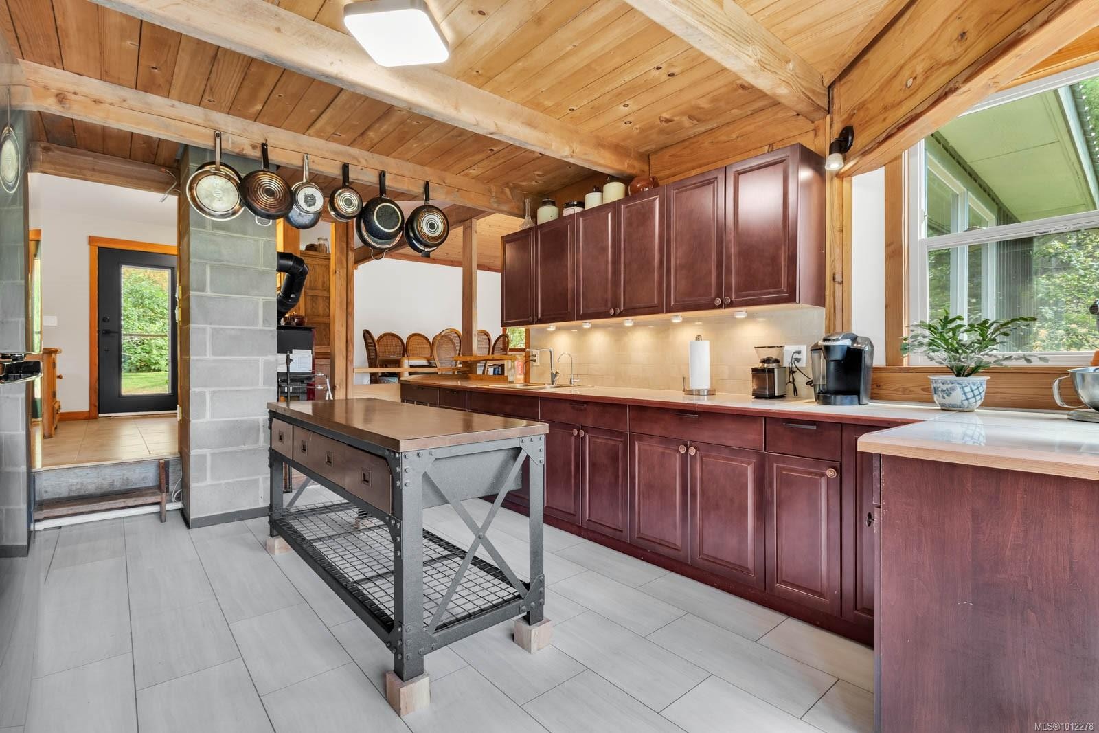 2 Welch Rd, Lasqueti Island, BC